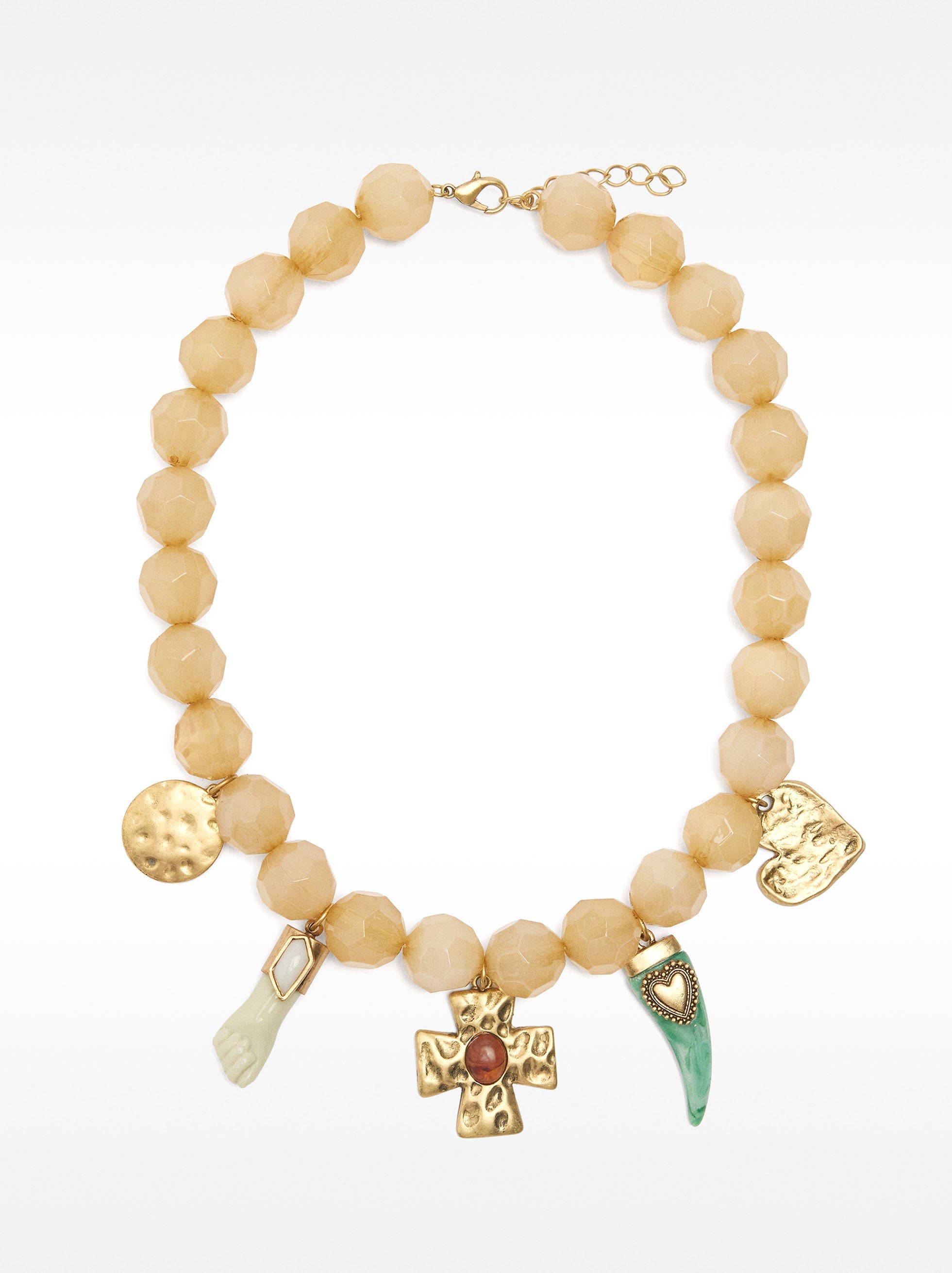 Collar Corto Efecto Piedra Con Colgantes