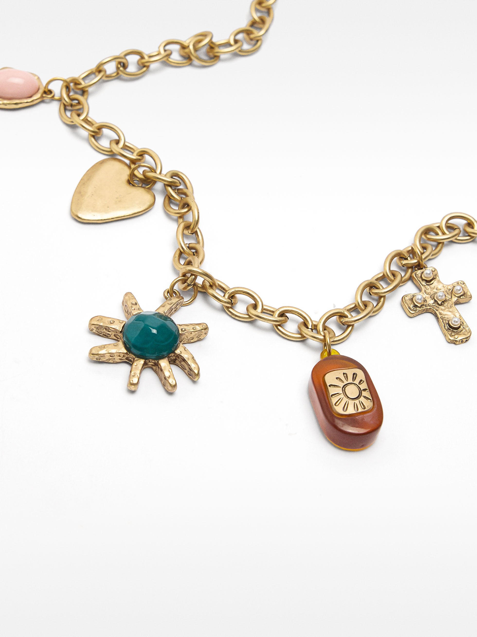 Collar Corto De Eslabones Con Colgantes