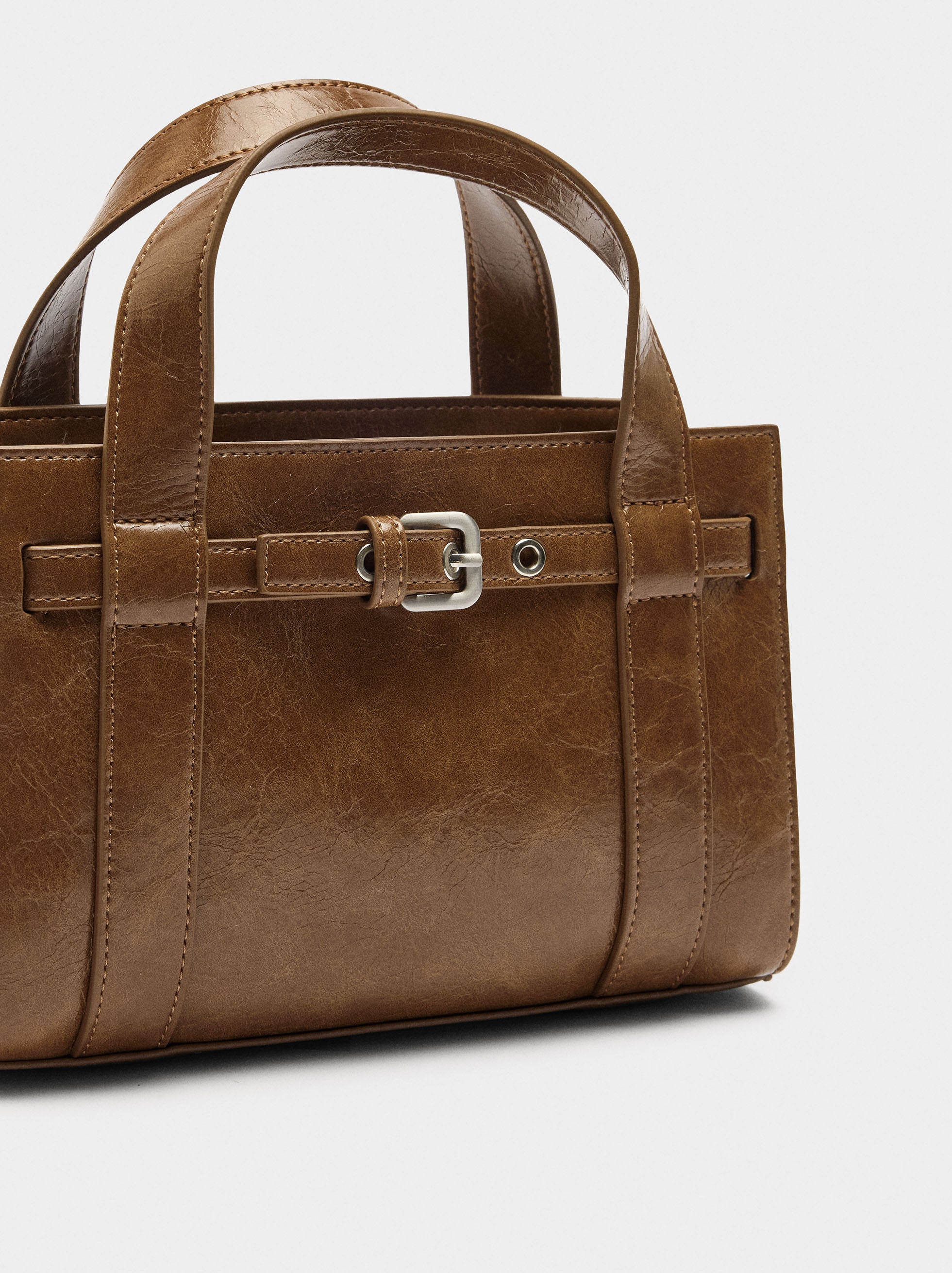 Bolso Tote Con Hebilla