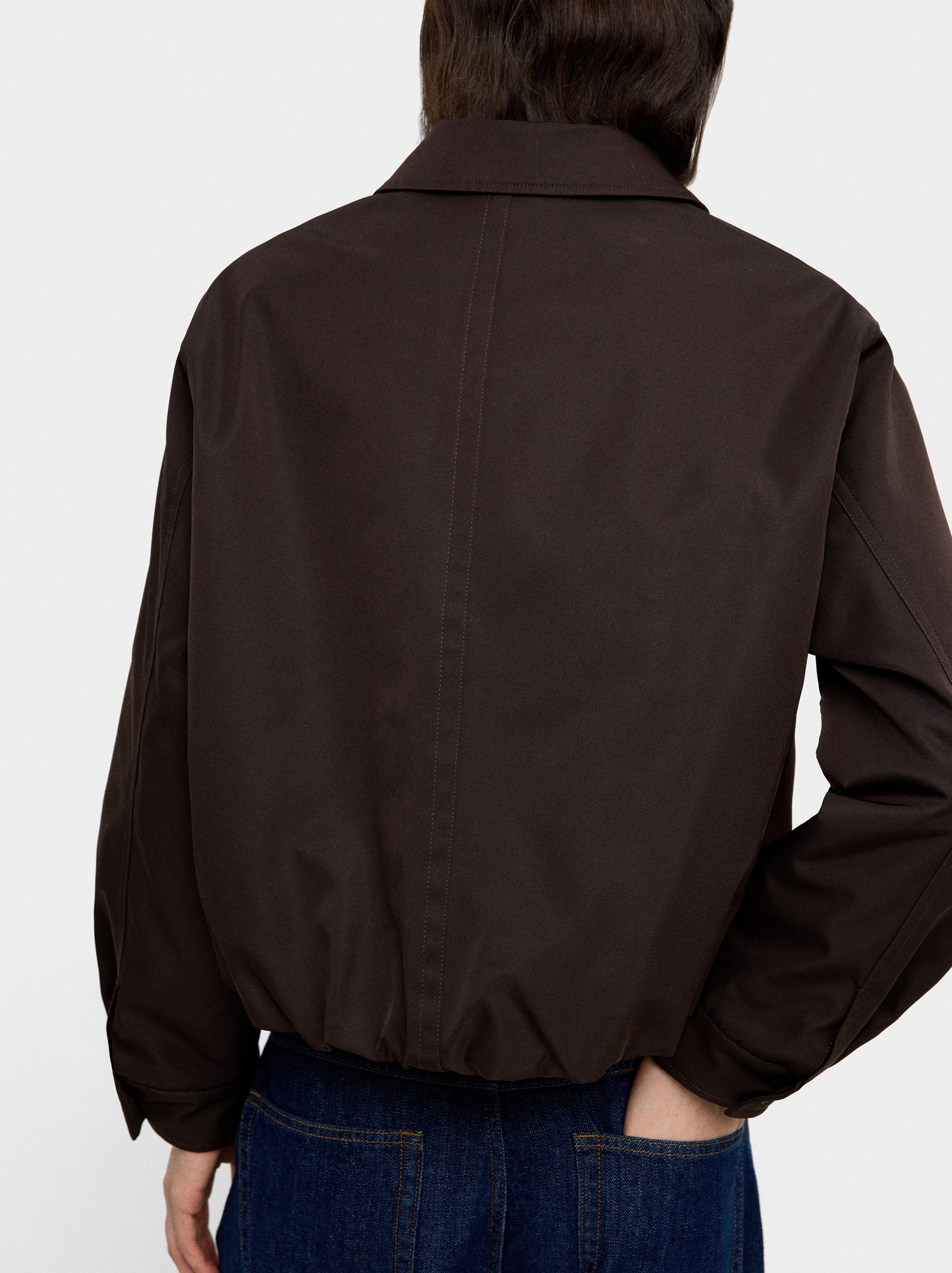 Chaqueta Ligera Con Cierre De Cremallera