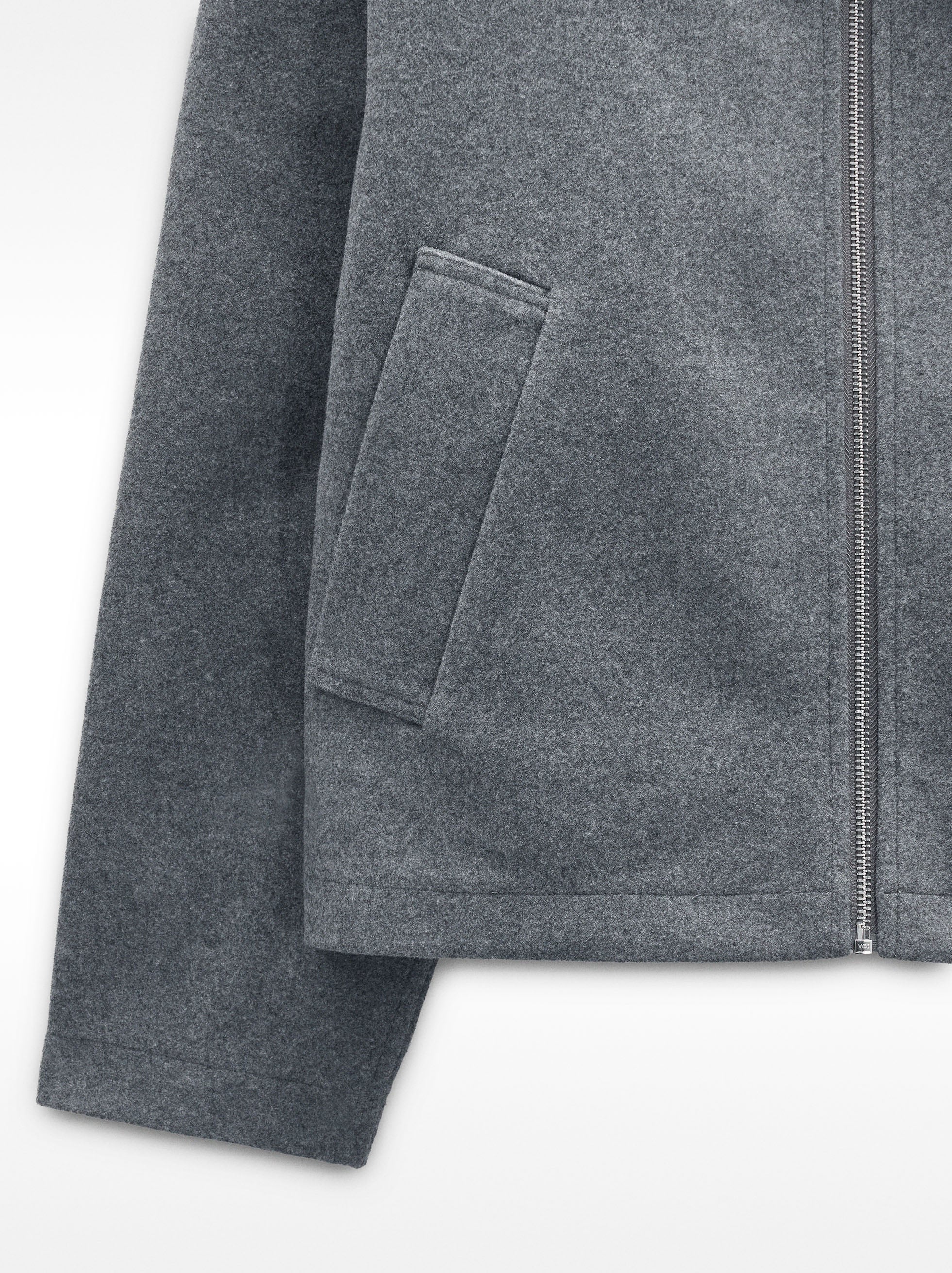Chaqueta Ligera Con Cierre De Cremallera