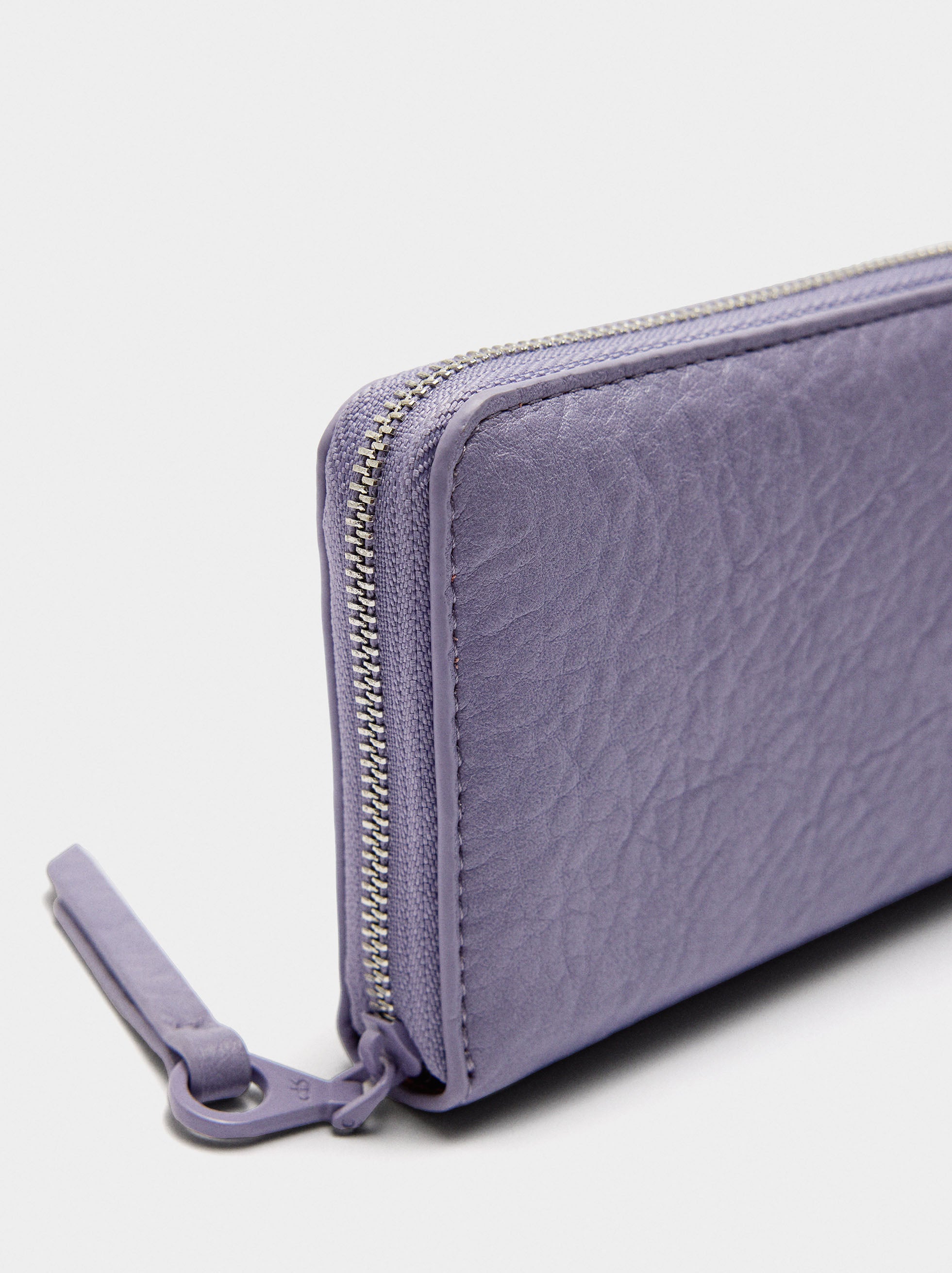 Cartera De Textura Con Cremallera