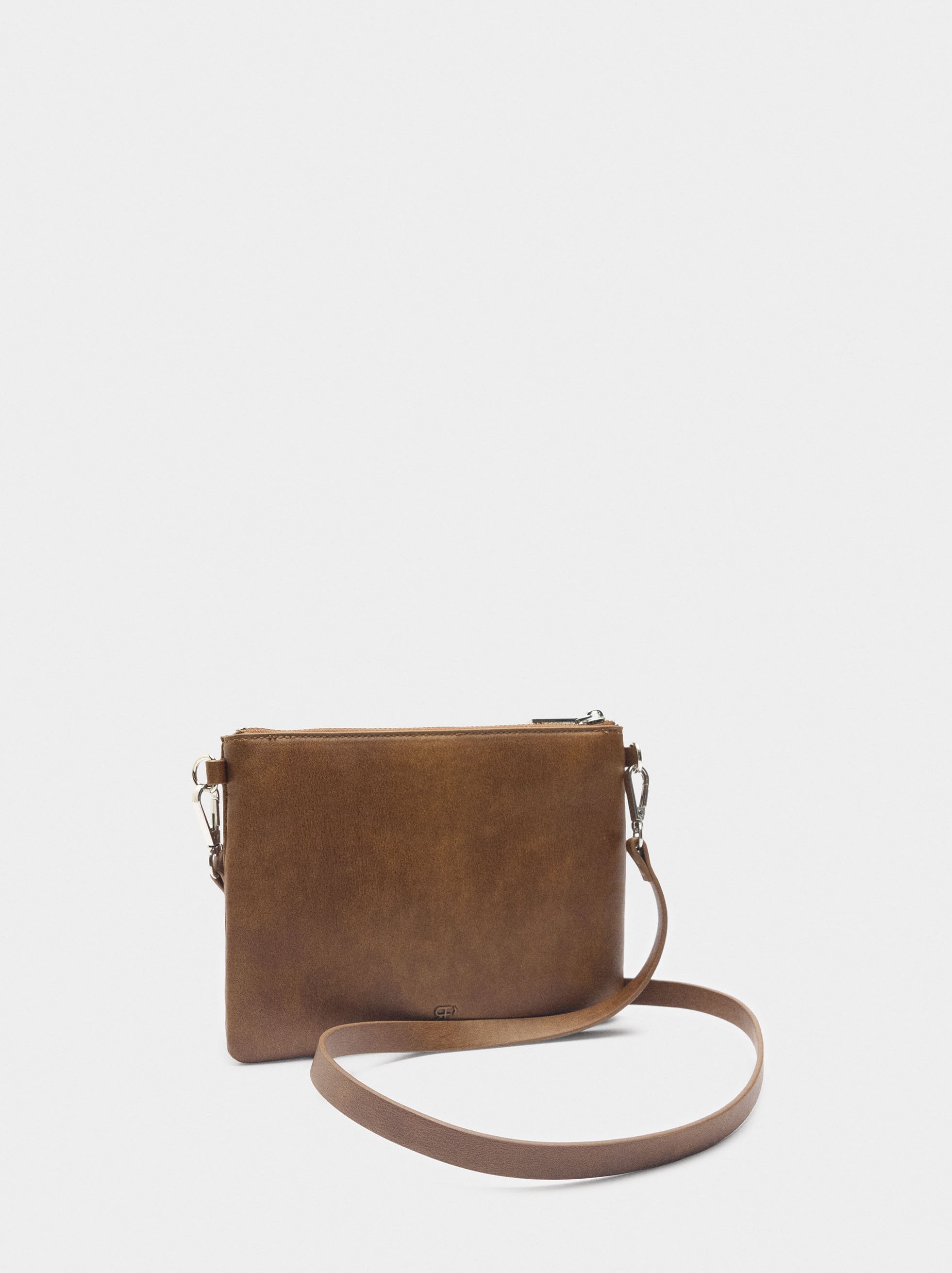 Bolso Bandolera Con Tachuelas
