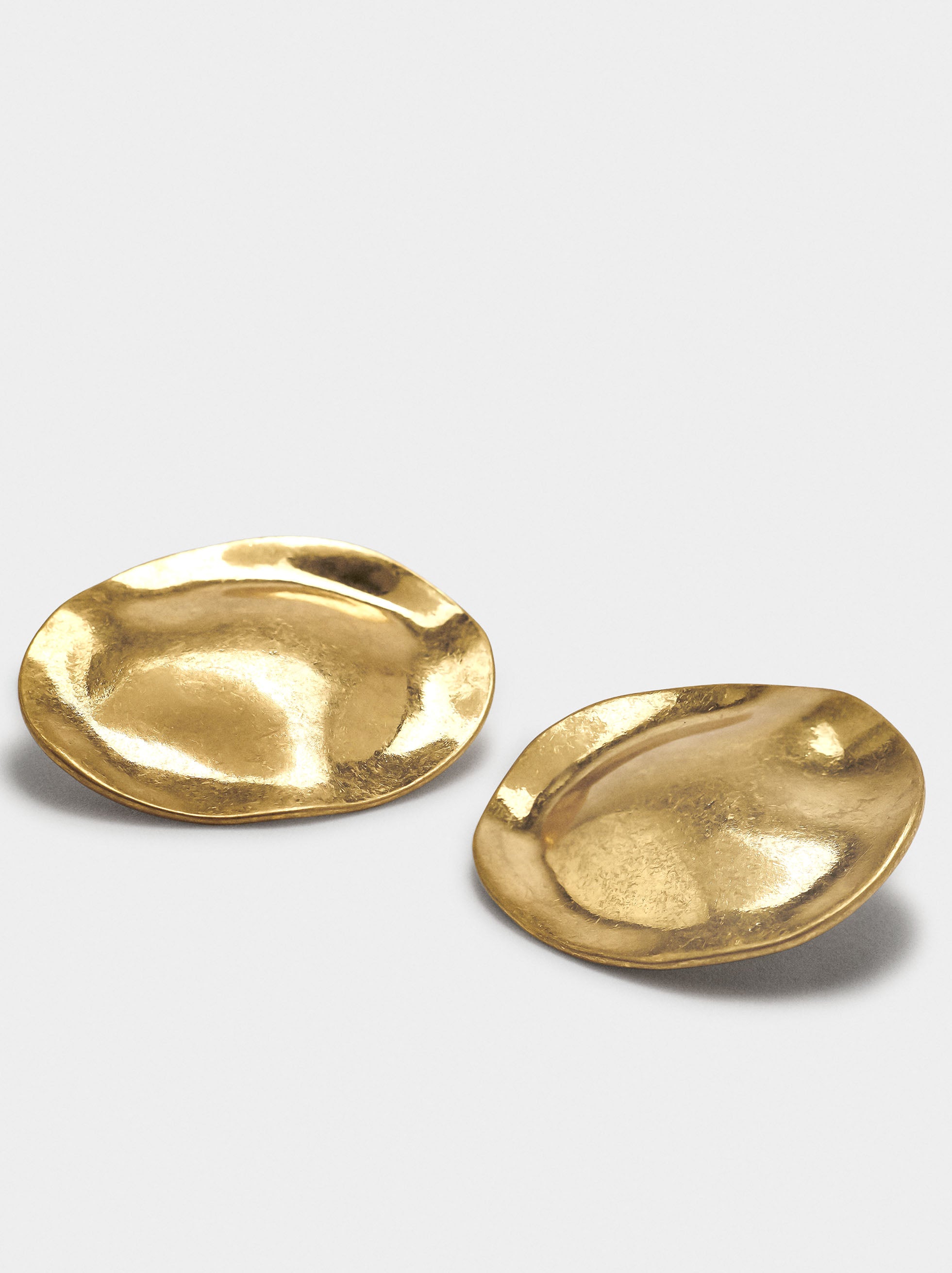 Pendientes Redondos Con Relieve
