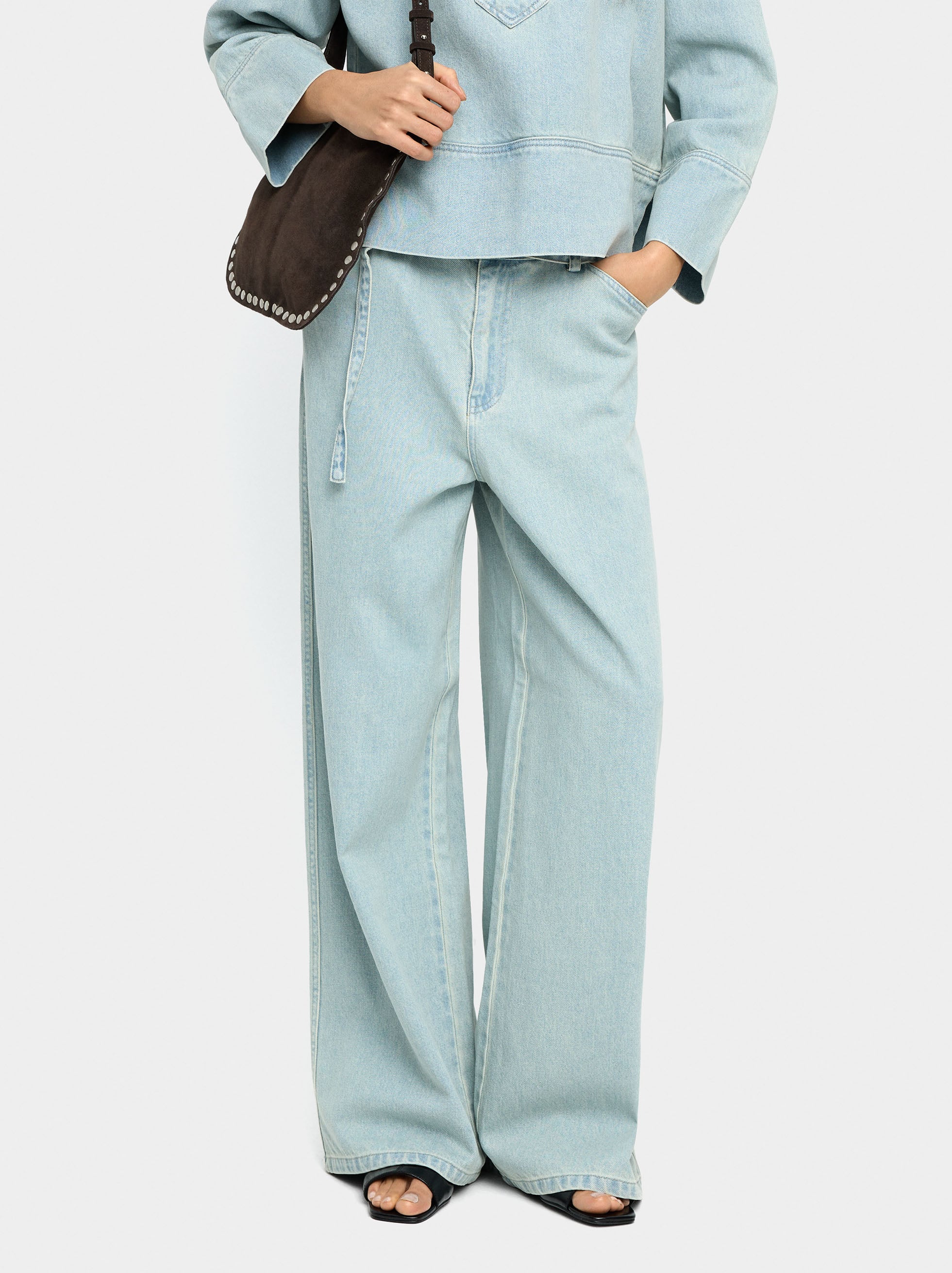 Pantalón Vaquero Recto Con Cinturón