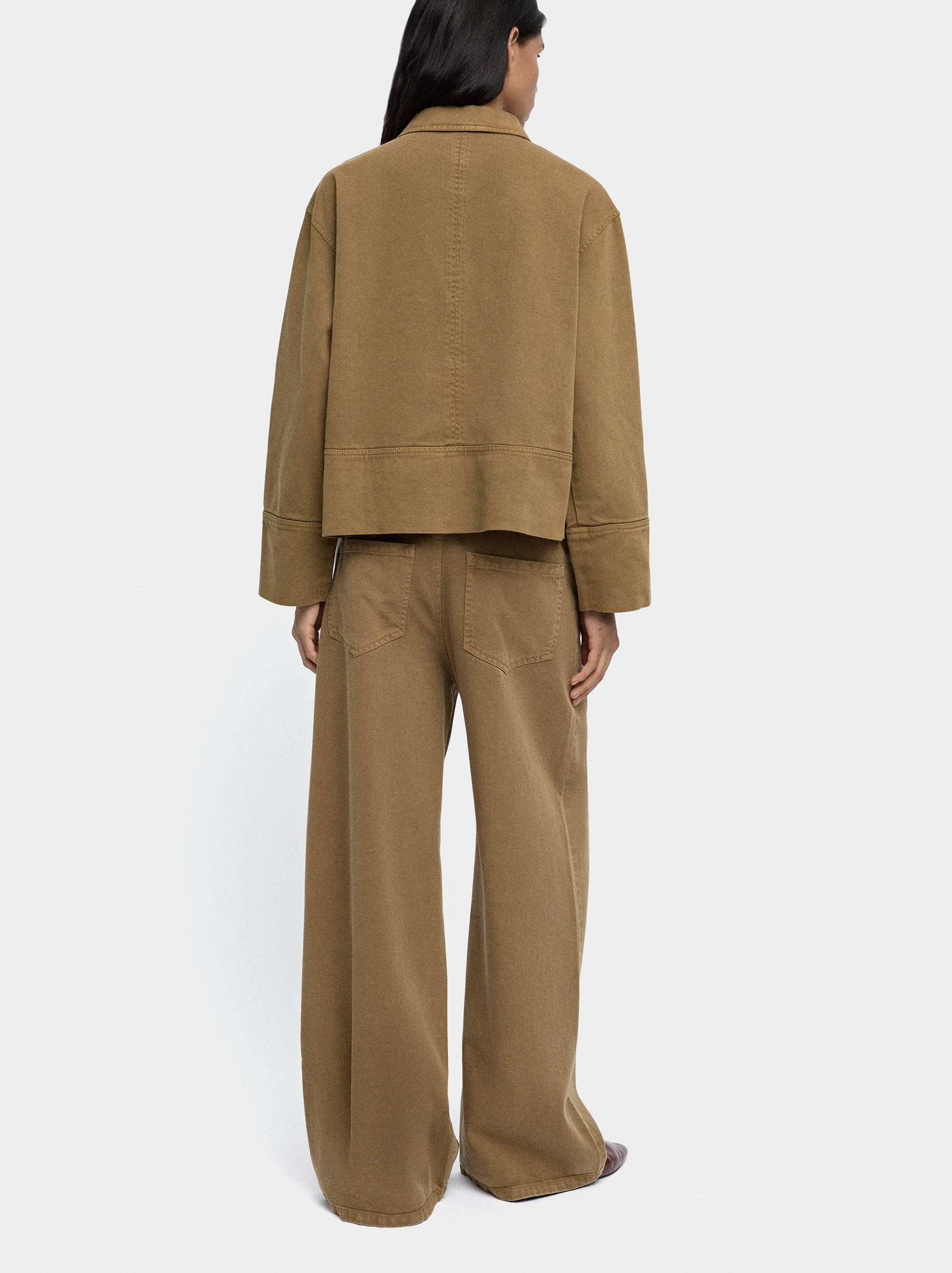 Pantalón Vaquero Recto Con Cinturón