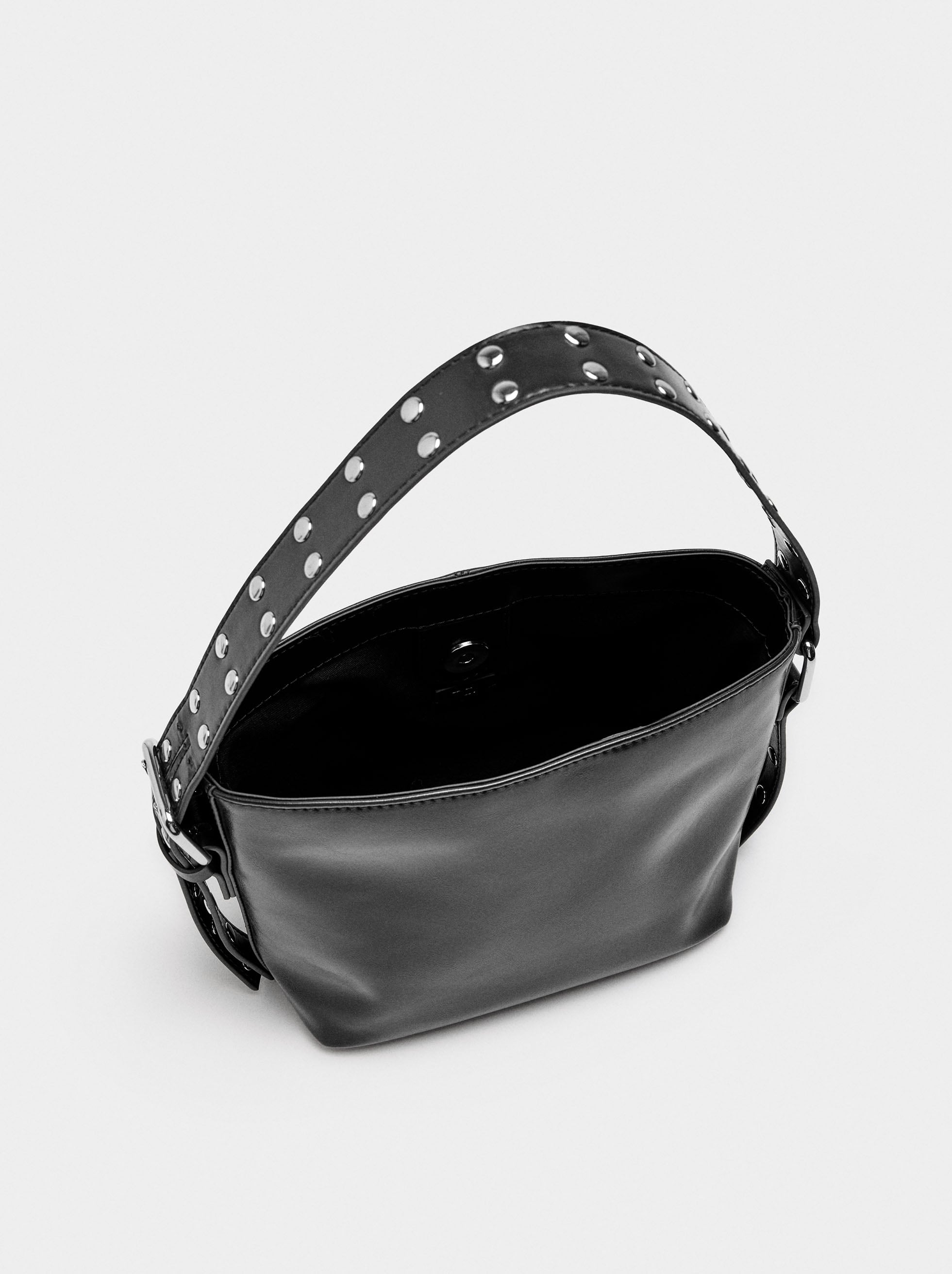 Bolso Bombonera Con Tachuelas