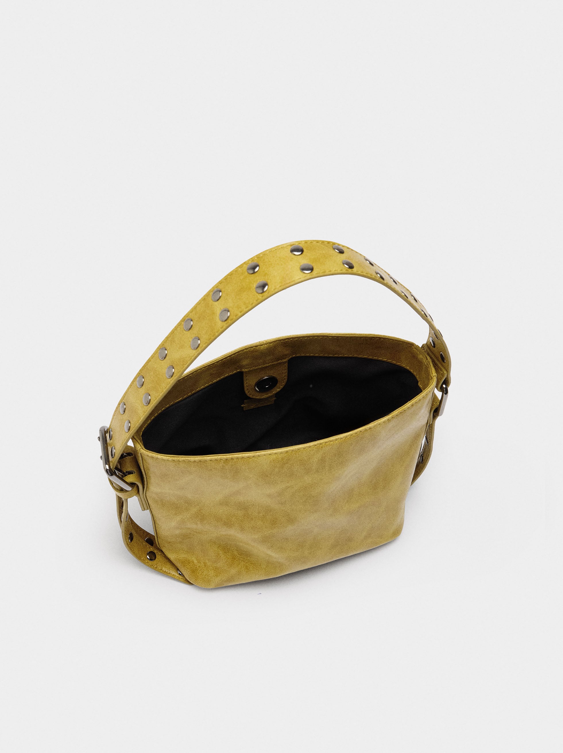 Bolso Bombonera Con Tachuelas