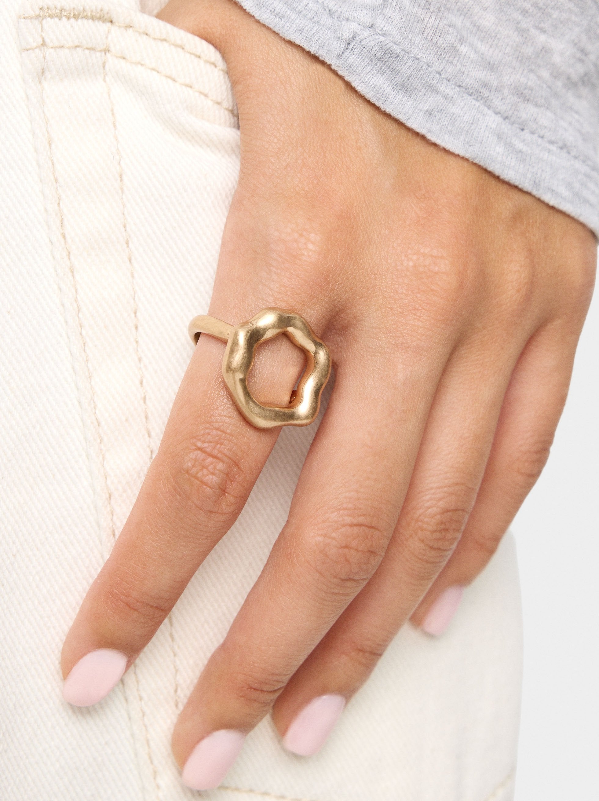 Anillo De Aro Irregular