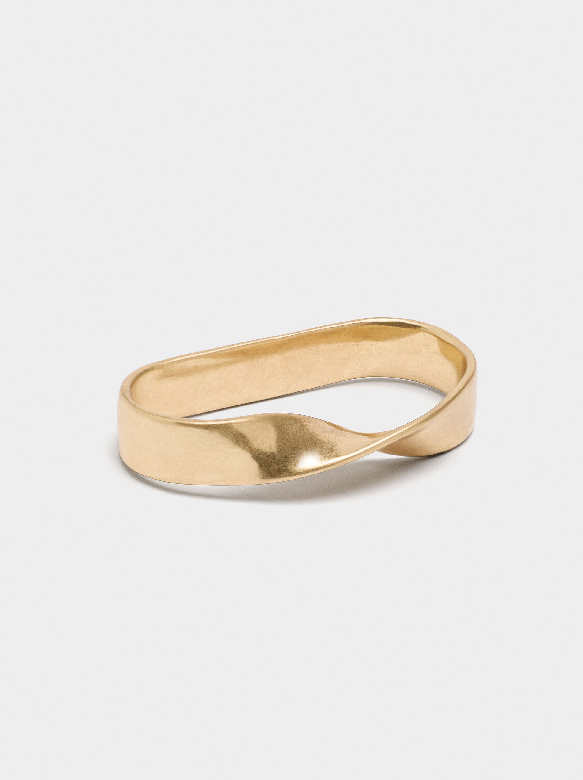 Anillo Doble Efecto Torcido