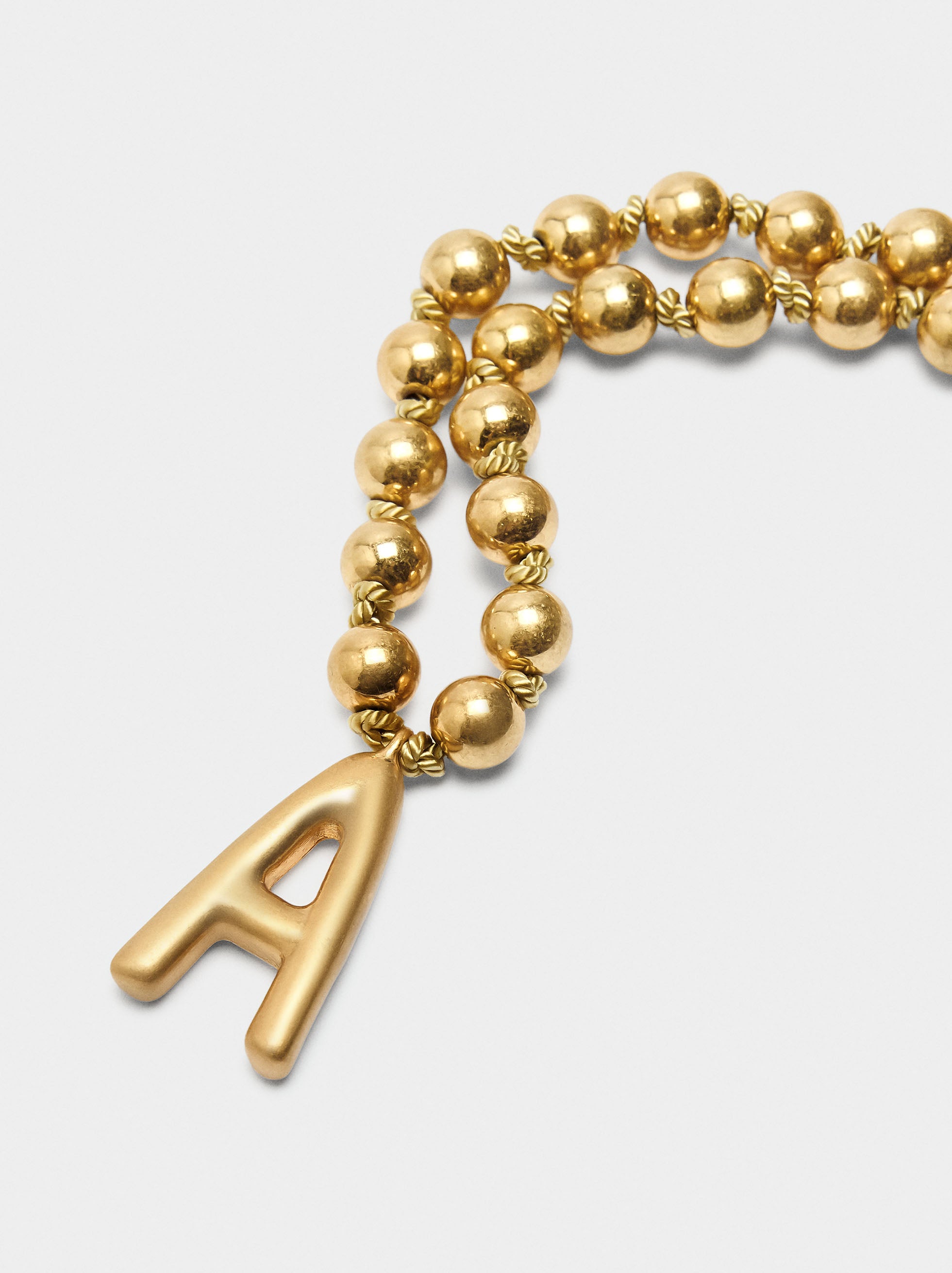 Collar Corto De Cuentas Dorado