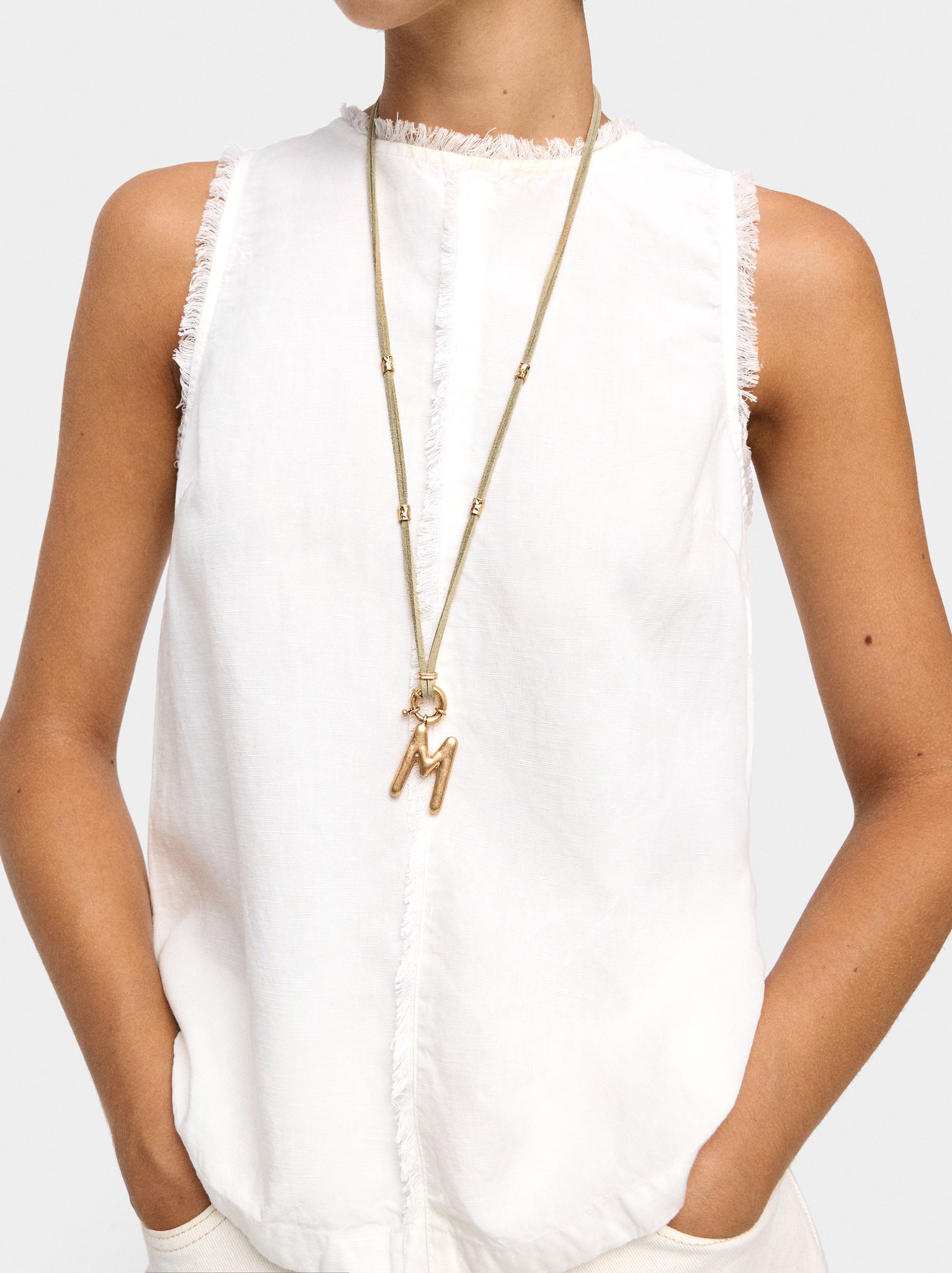 Collar De Cordón Con Letra