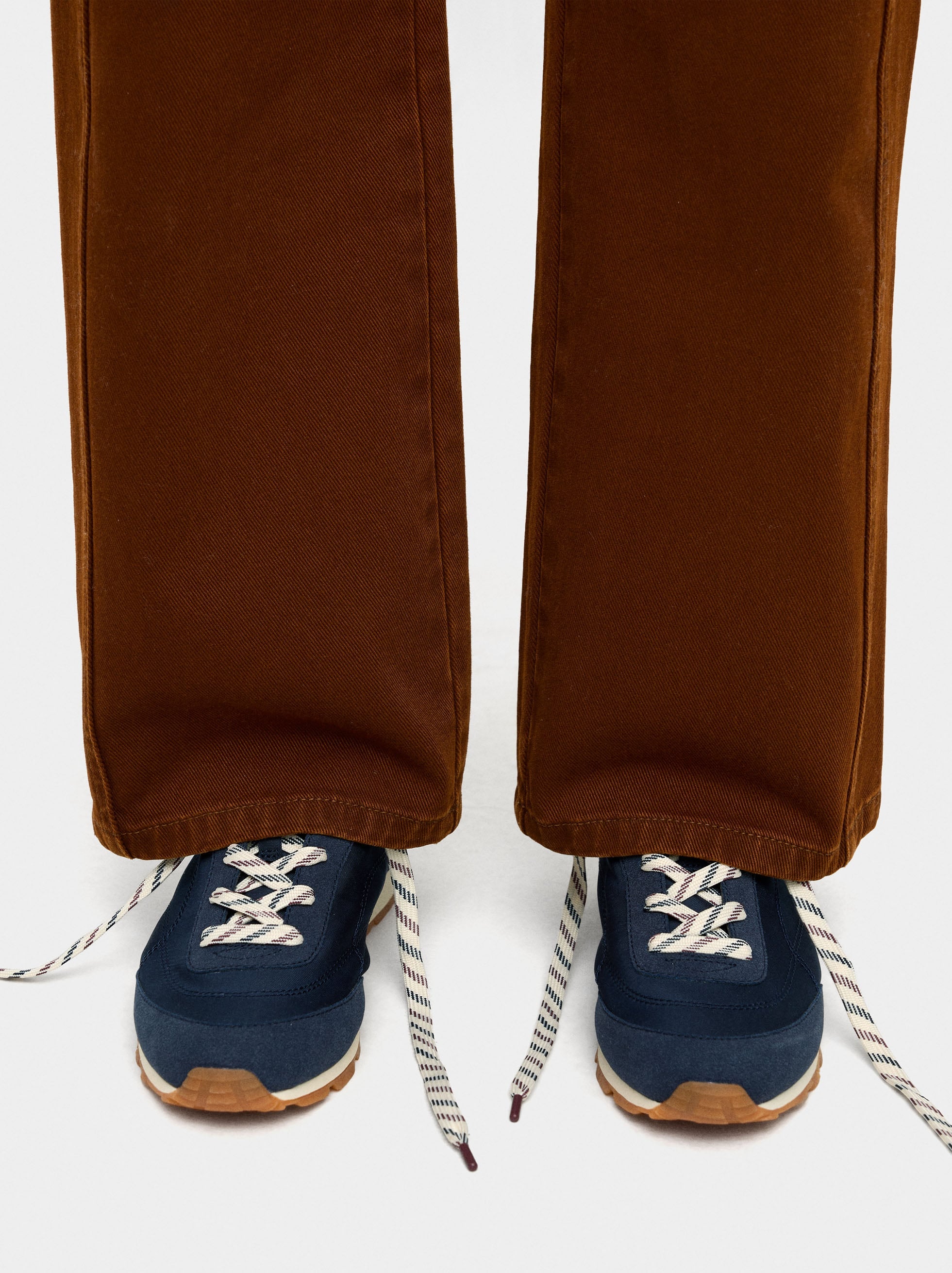 Zapatillas Con Contraste