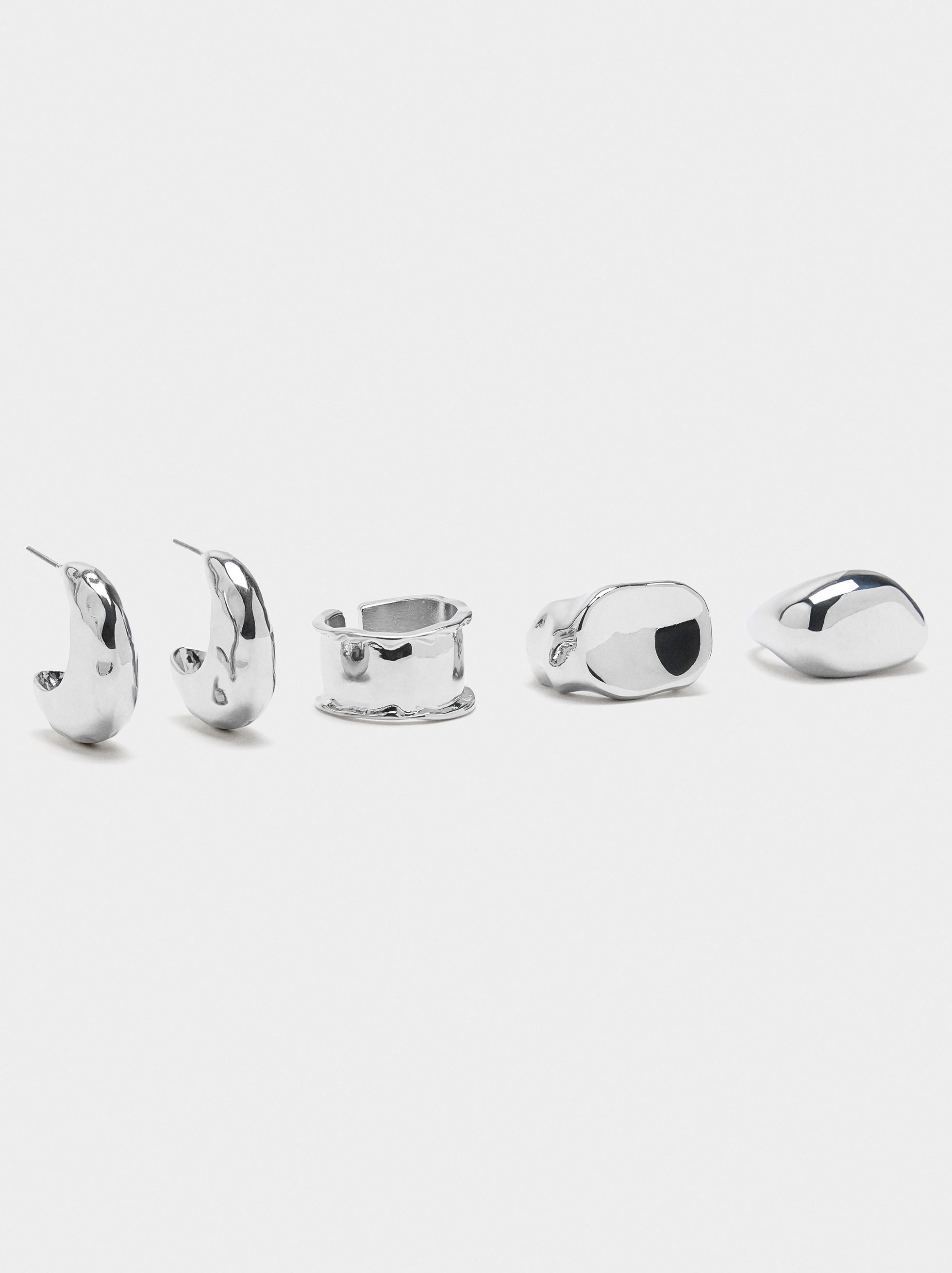 Set De Pendientes Y Anillos Irregulares