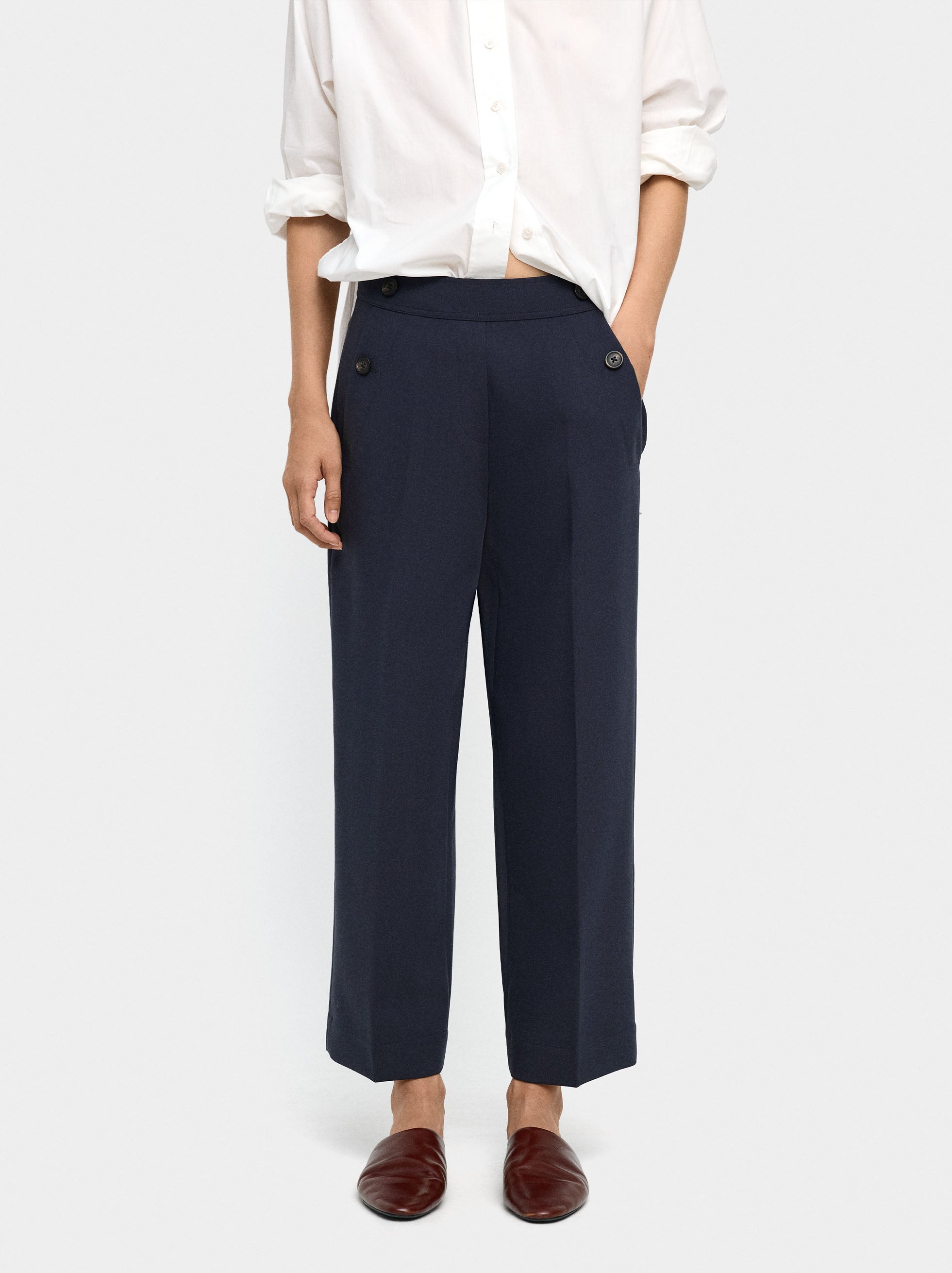 Pantalón Fluido Con Bolsillos