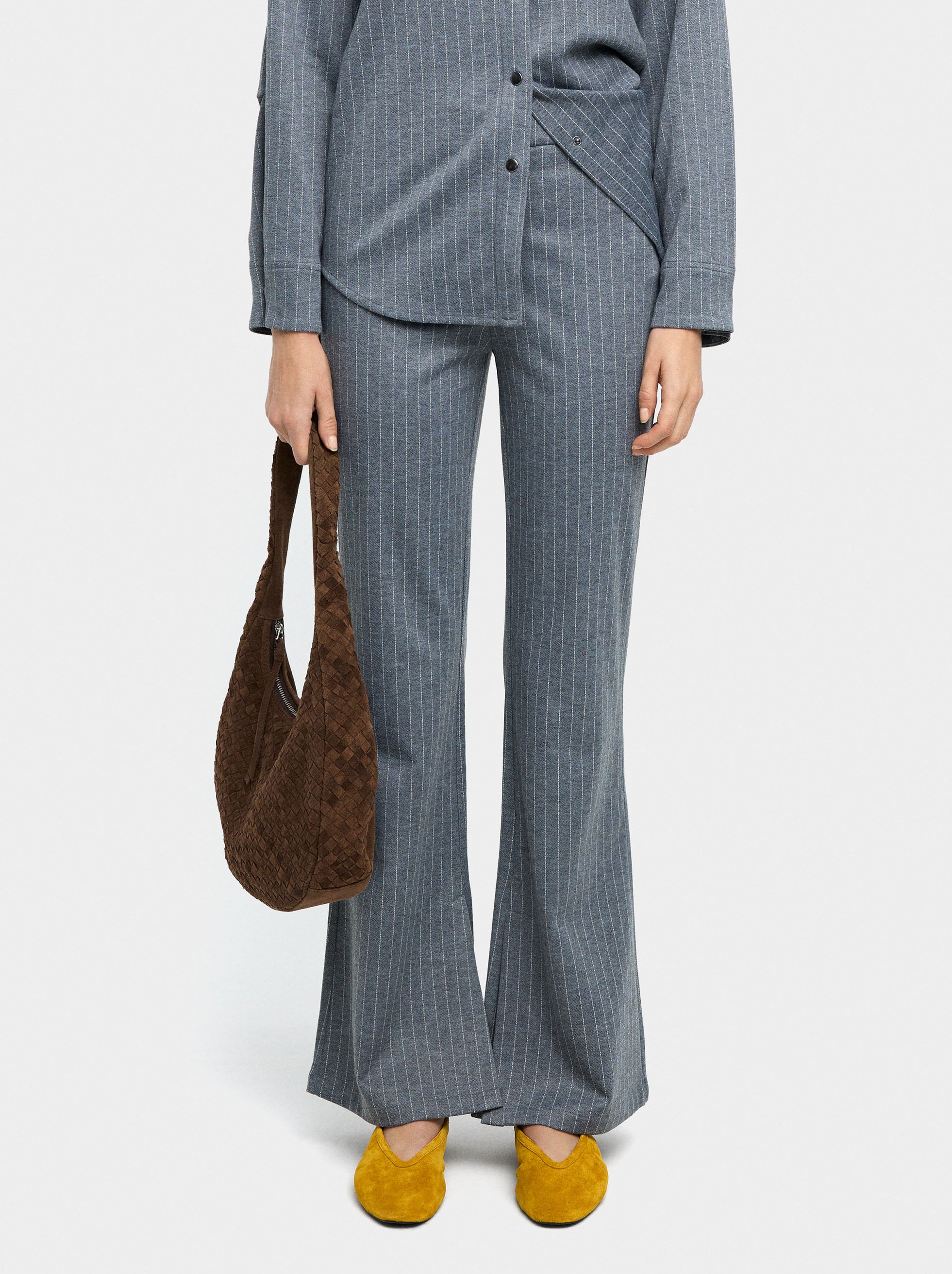 Pantalón Con Raya Diplomática