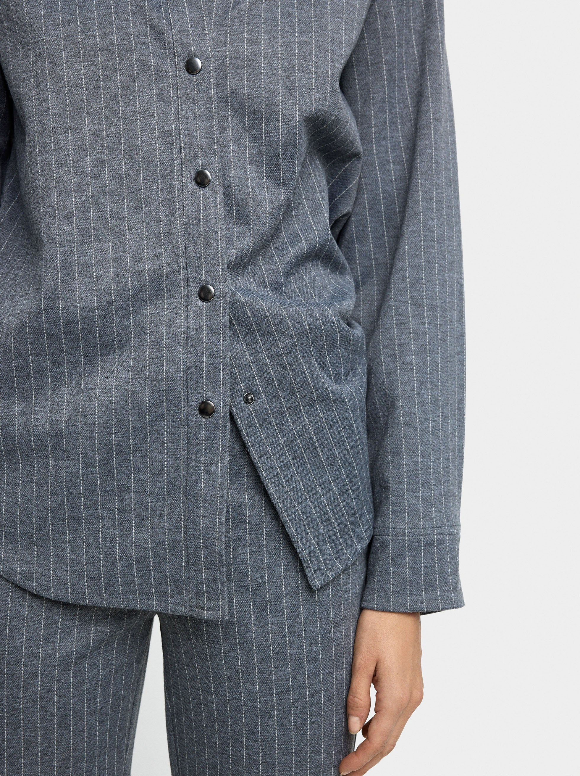 Pantalón Con Raya Diplomática