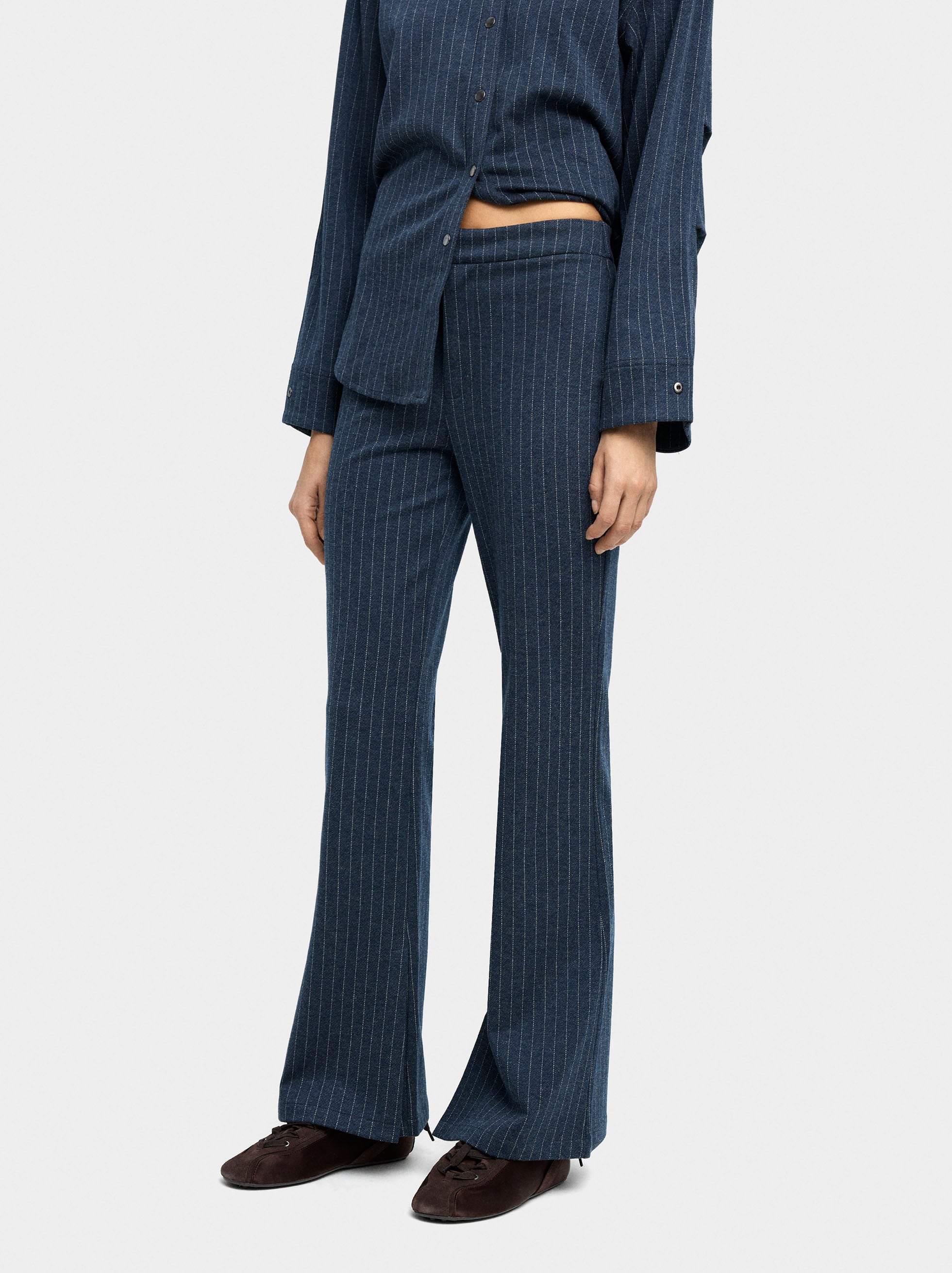 Pantalón Con Raya Diplomática