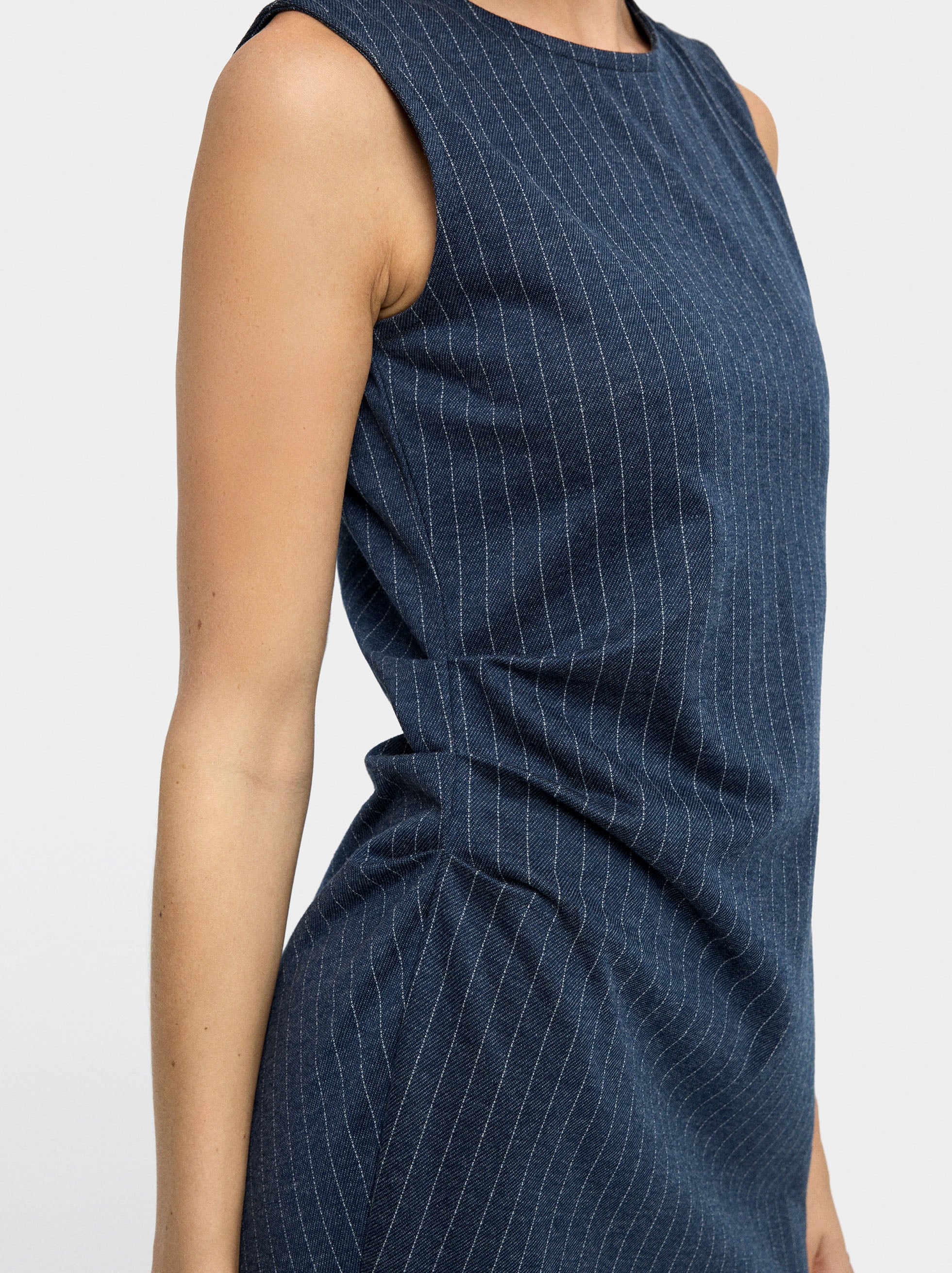 Vestido Midi Con Raya Diplomática