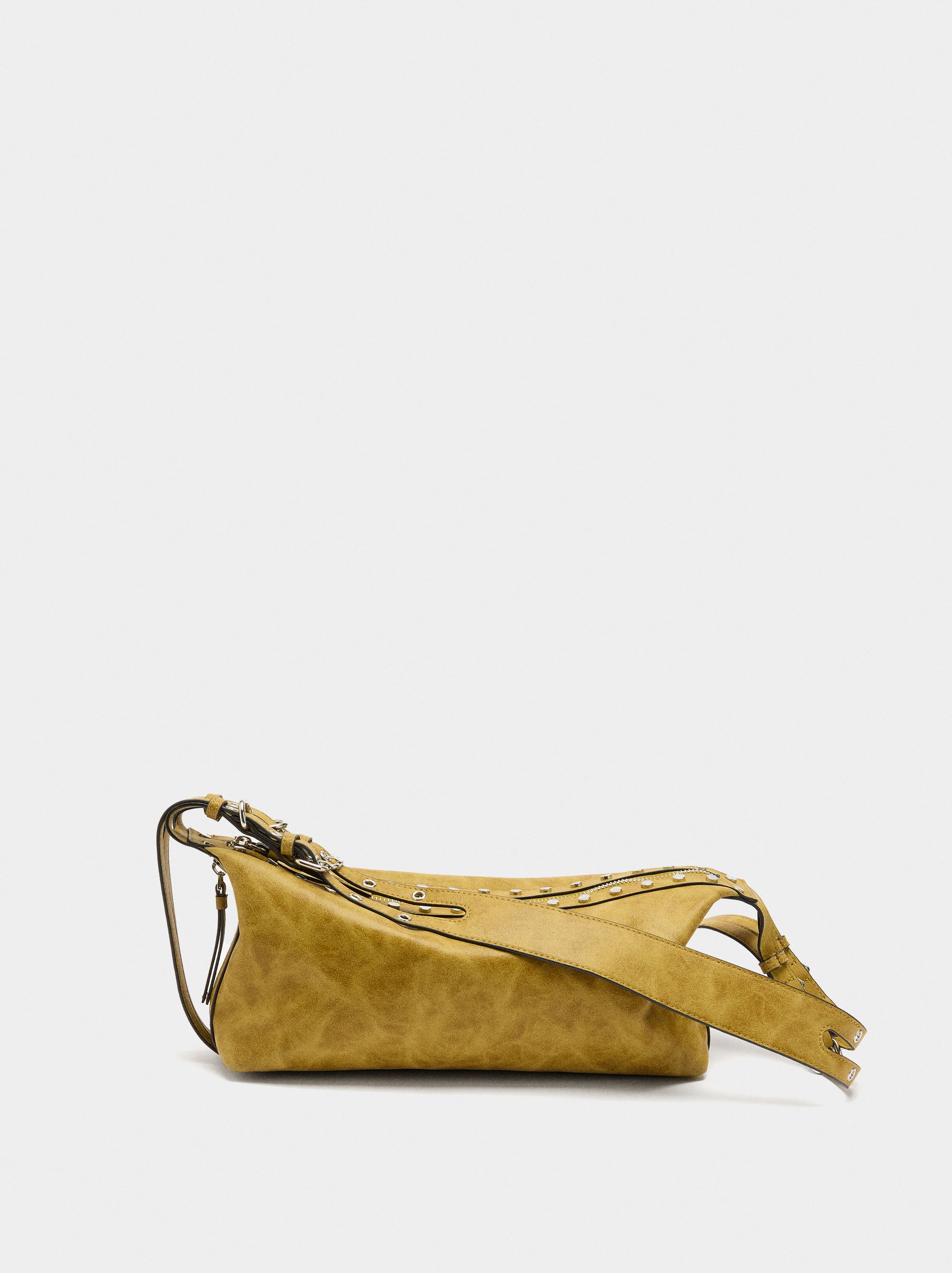 Bolso De Hombro Con Tachuelas