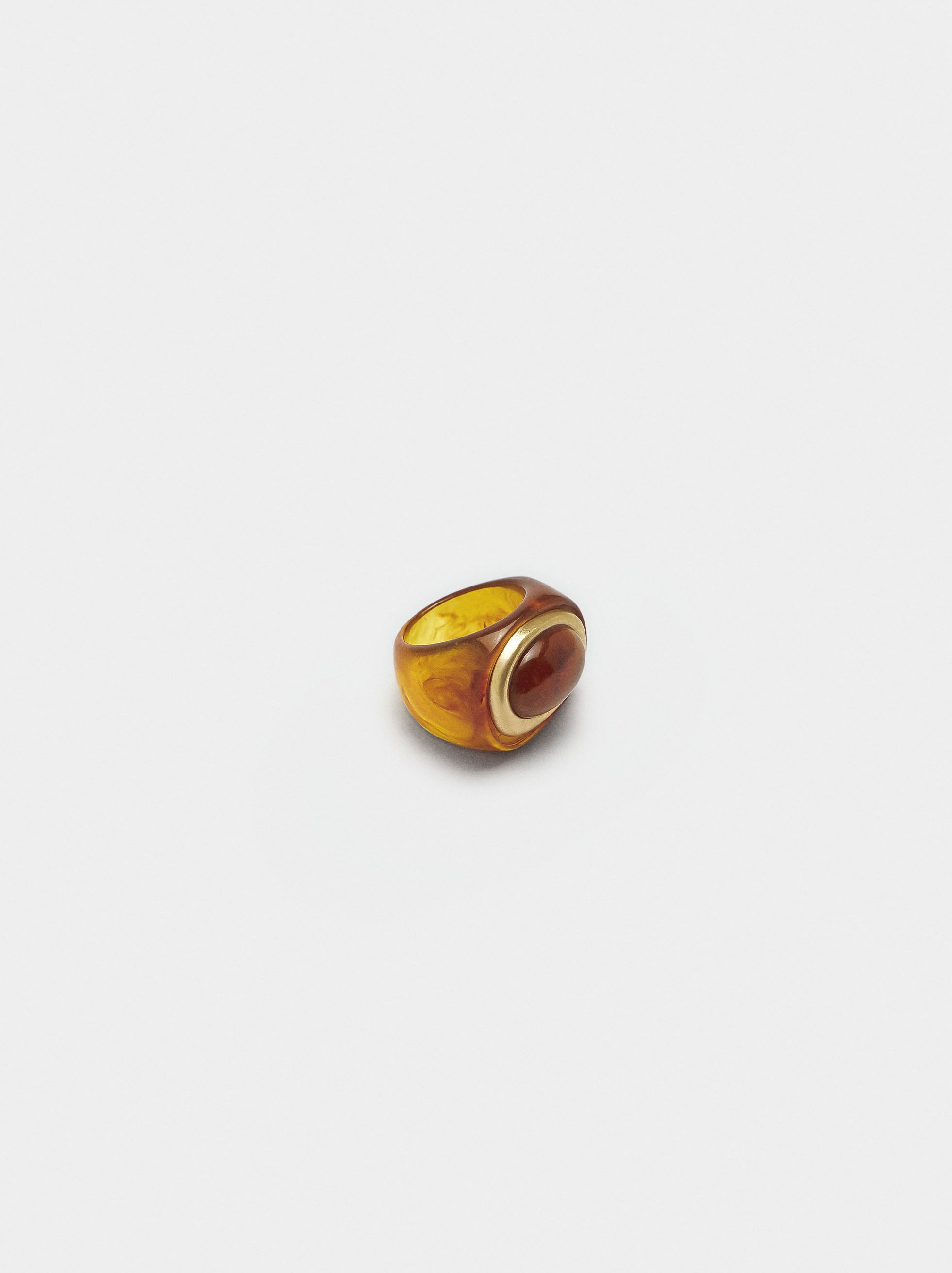 Anillo Ovalado Efecto Piedra
