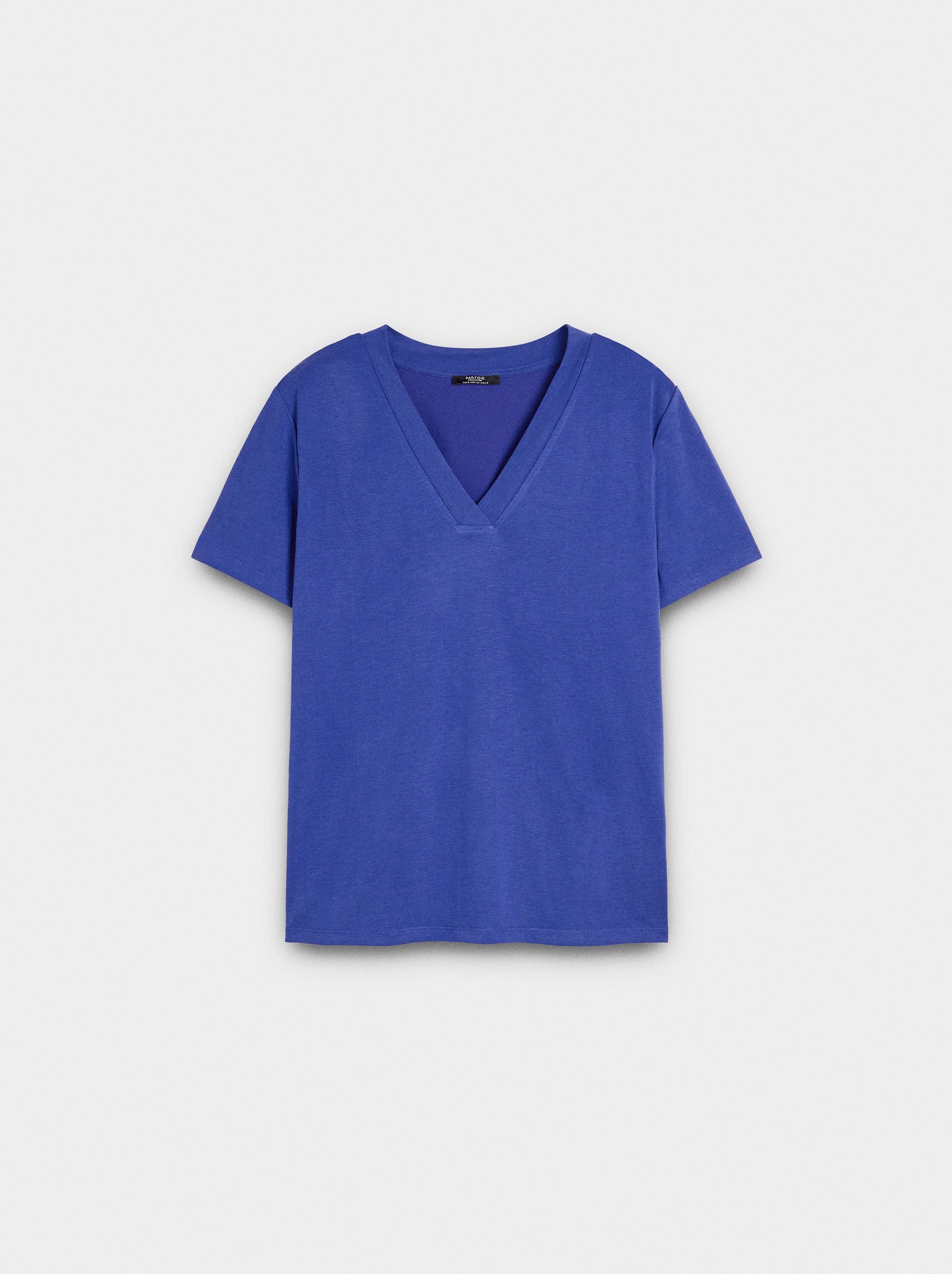 Camiseta Básica Cuello Pico