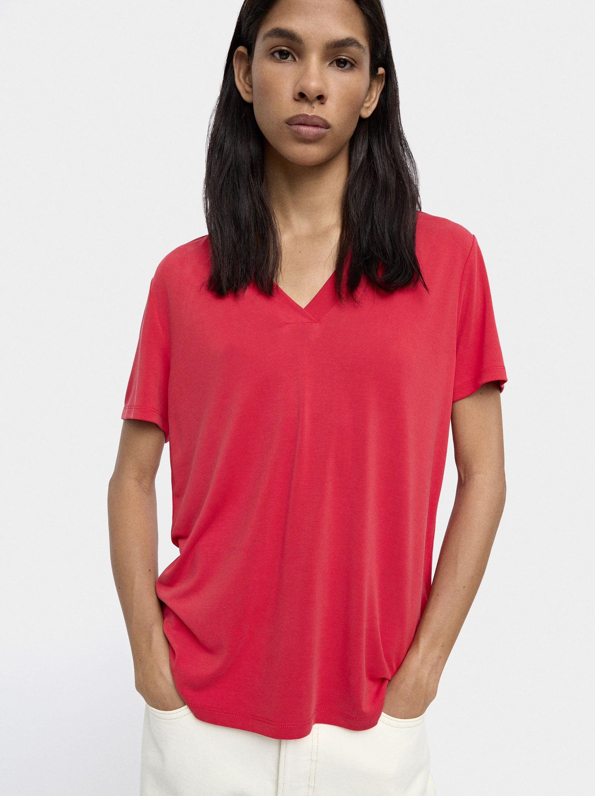 Camiseta Básica Cuello Pico
