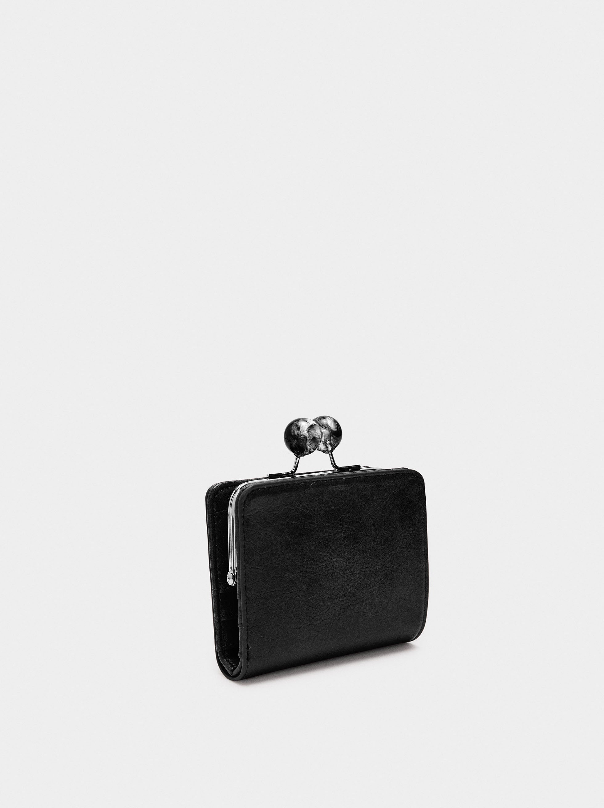 Cartera Básico Con Tachuelas