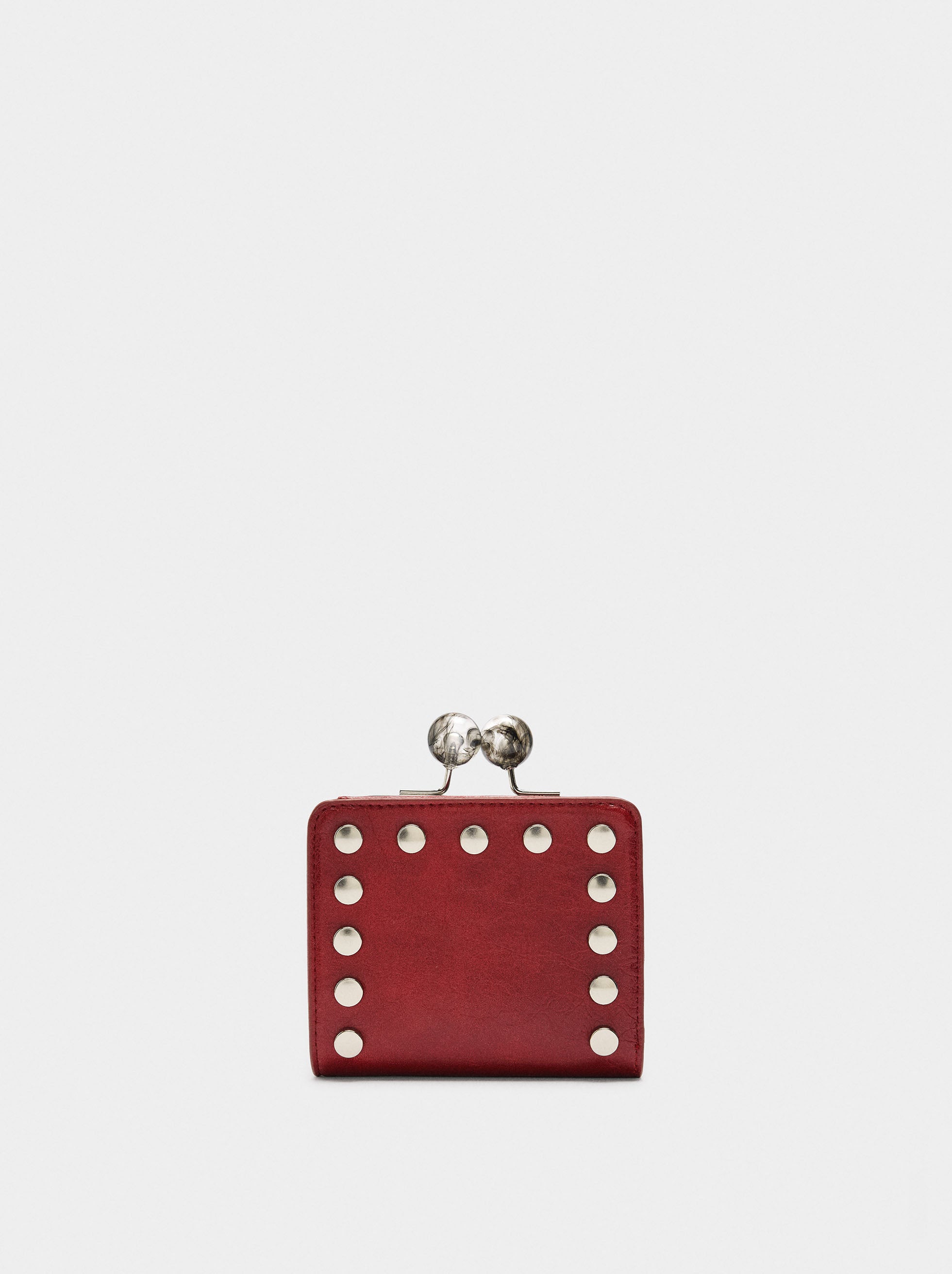Cartera Básico Con Tachuelas