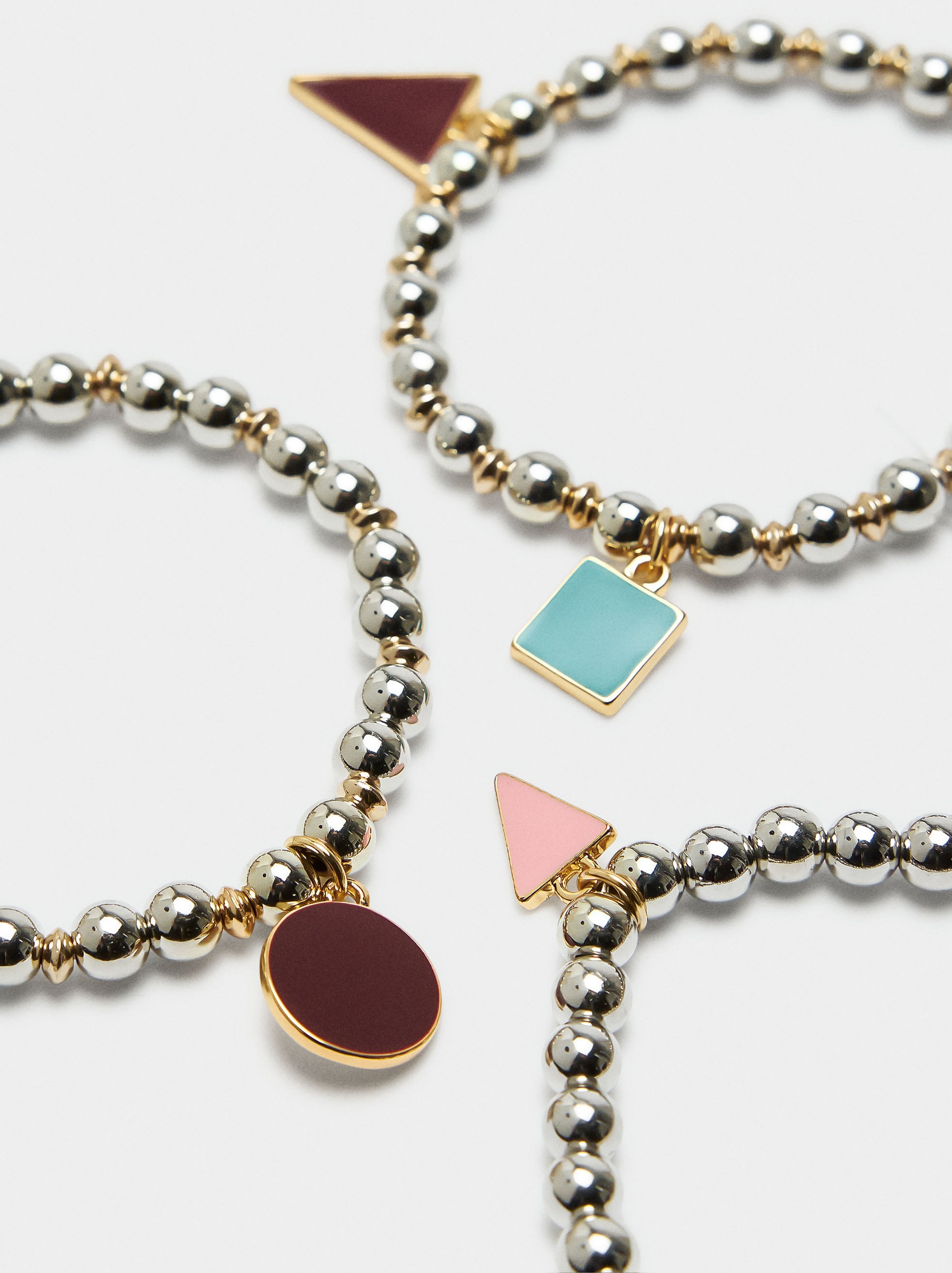 Set De Pulseras Elásticas Con Charms