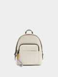 Mochila Básica Con Colgante