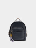 Mochila Básica Con Colgante