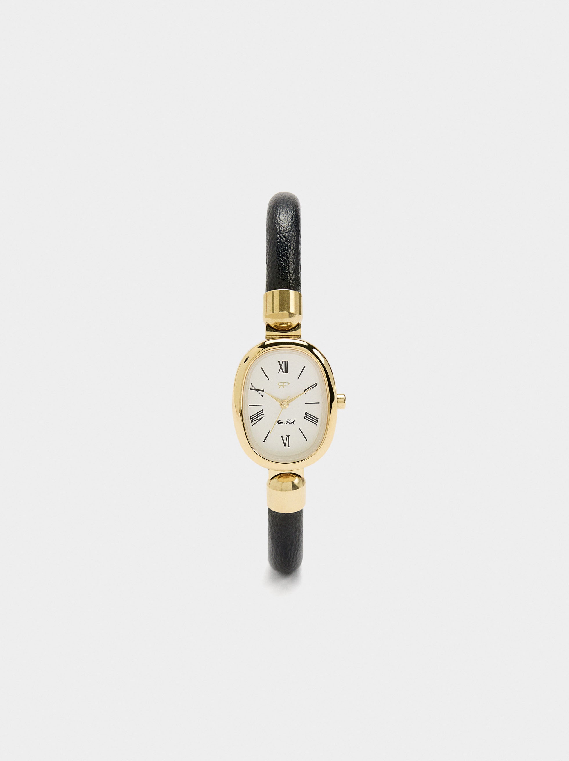 Reloj Con Esfera Ovalada Y Correa De Piel