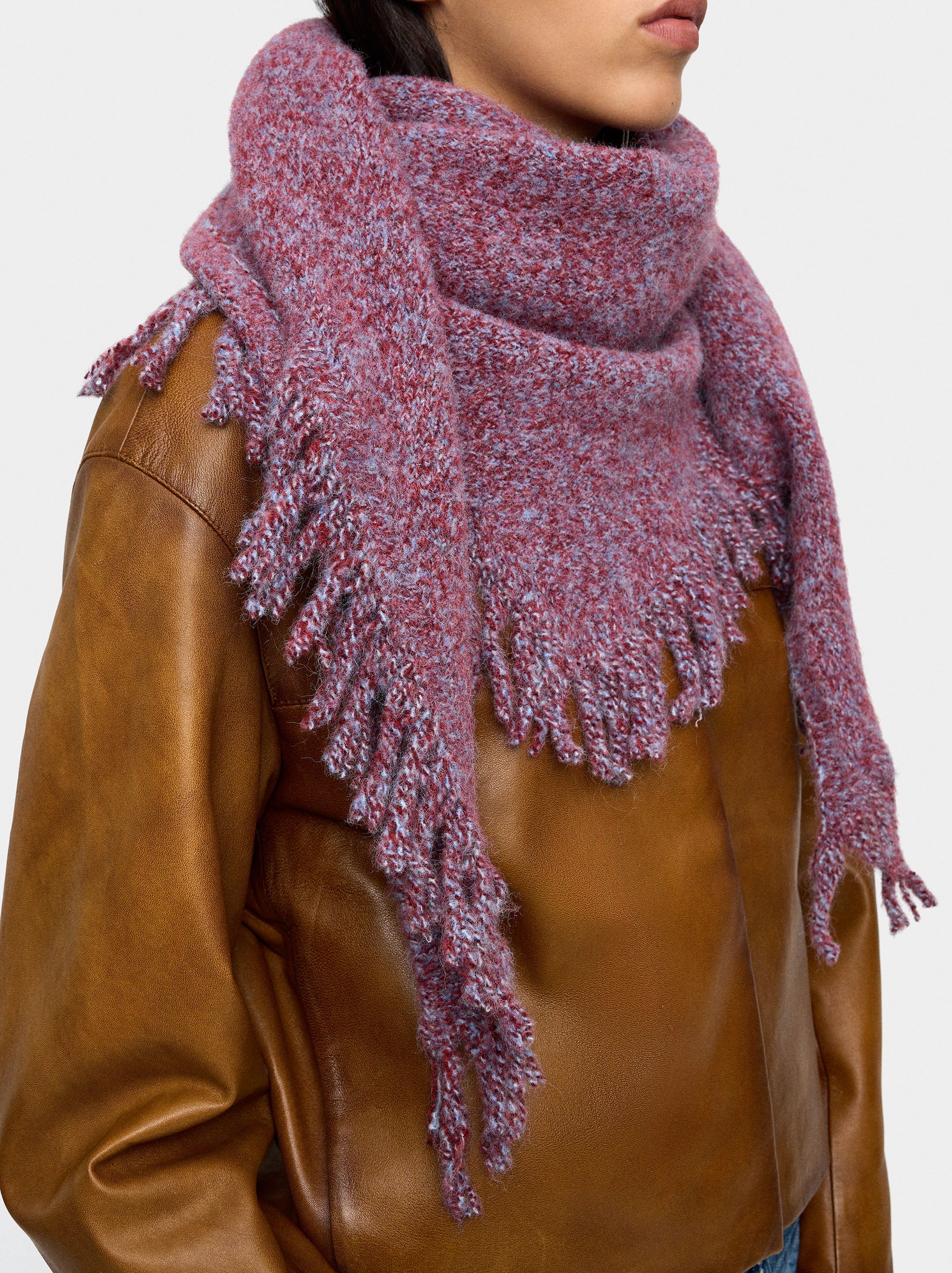 Chal Con Flecos