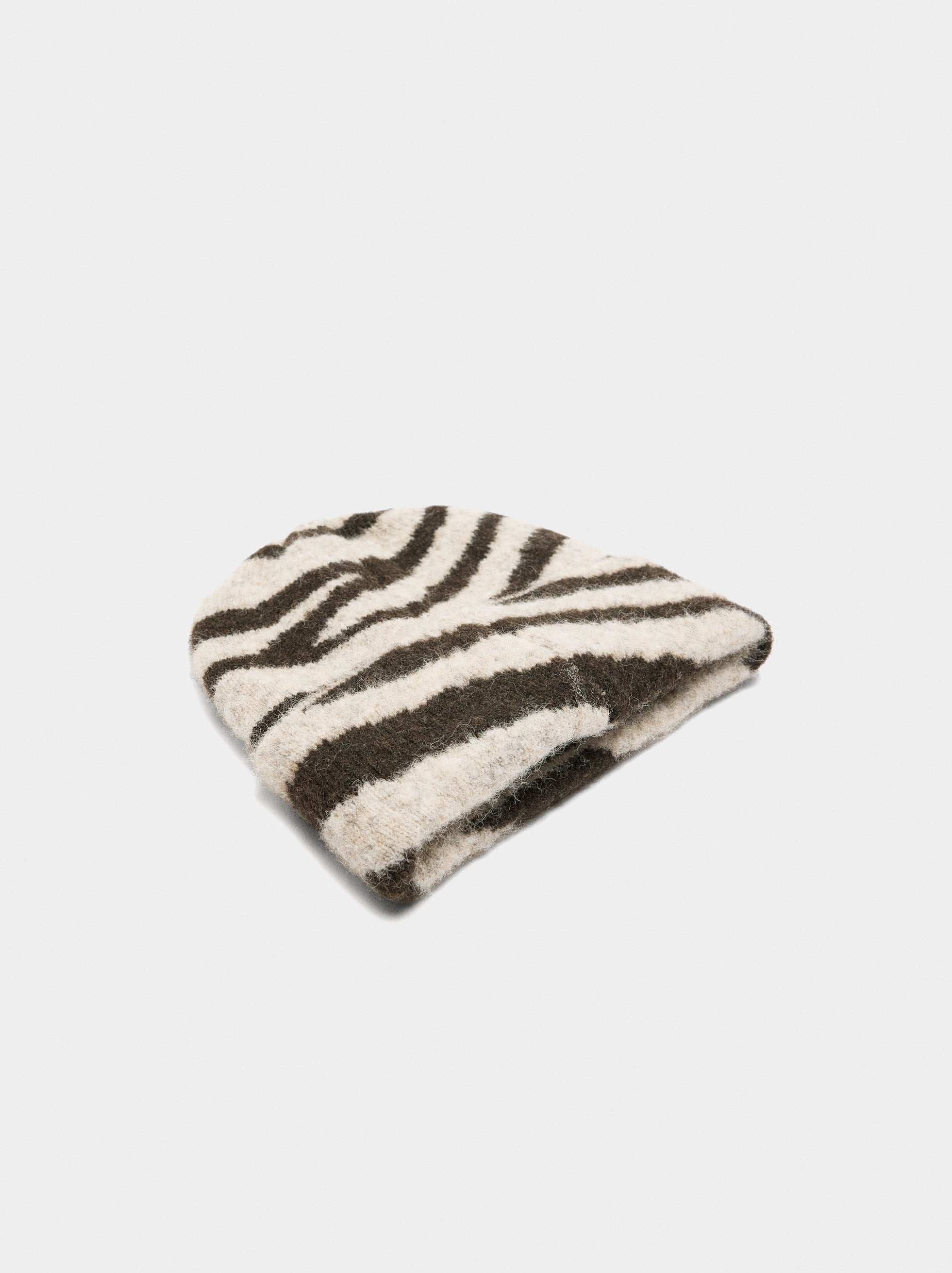 Gorro Estampado Animal Con Dobladillo