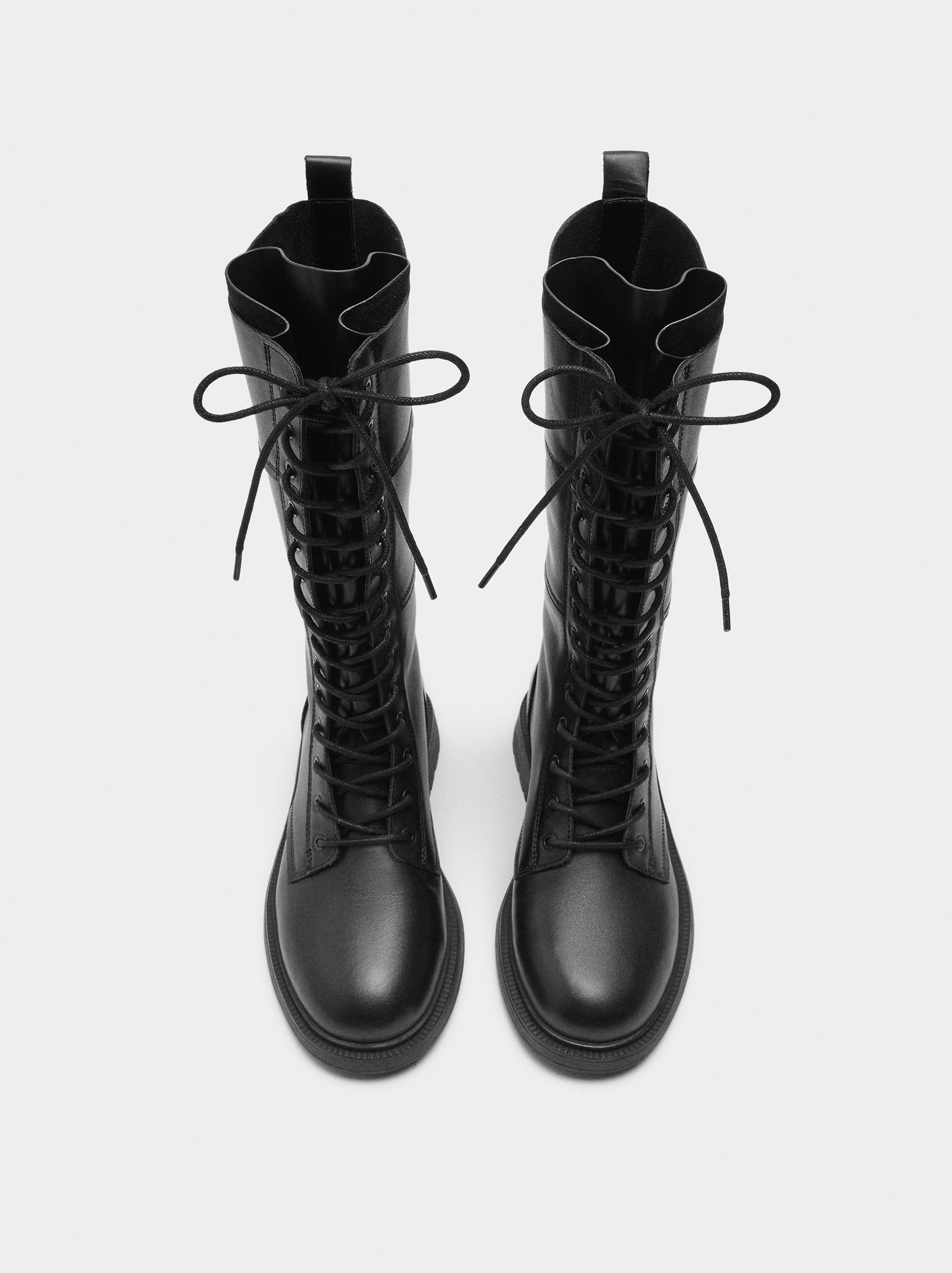 Botas Altas De Piel Con Cordones