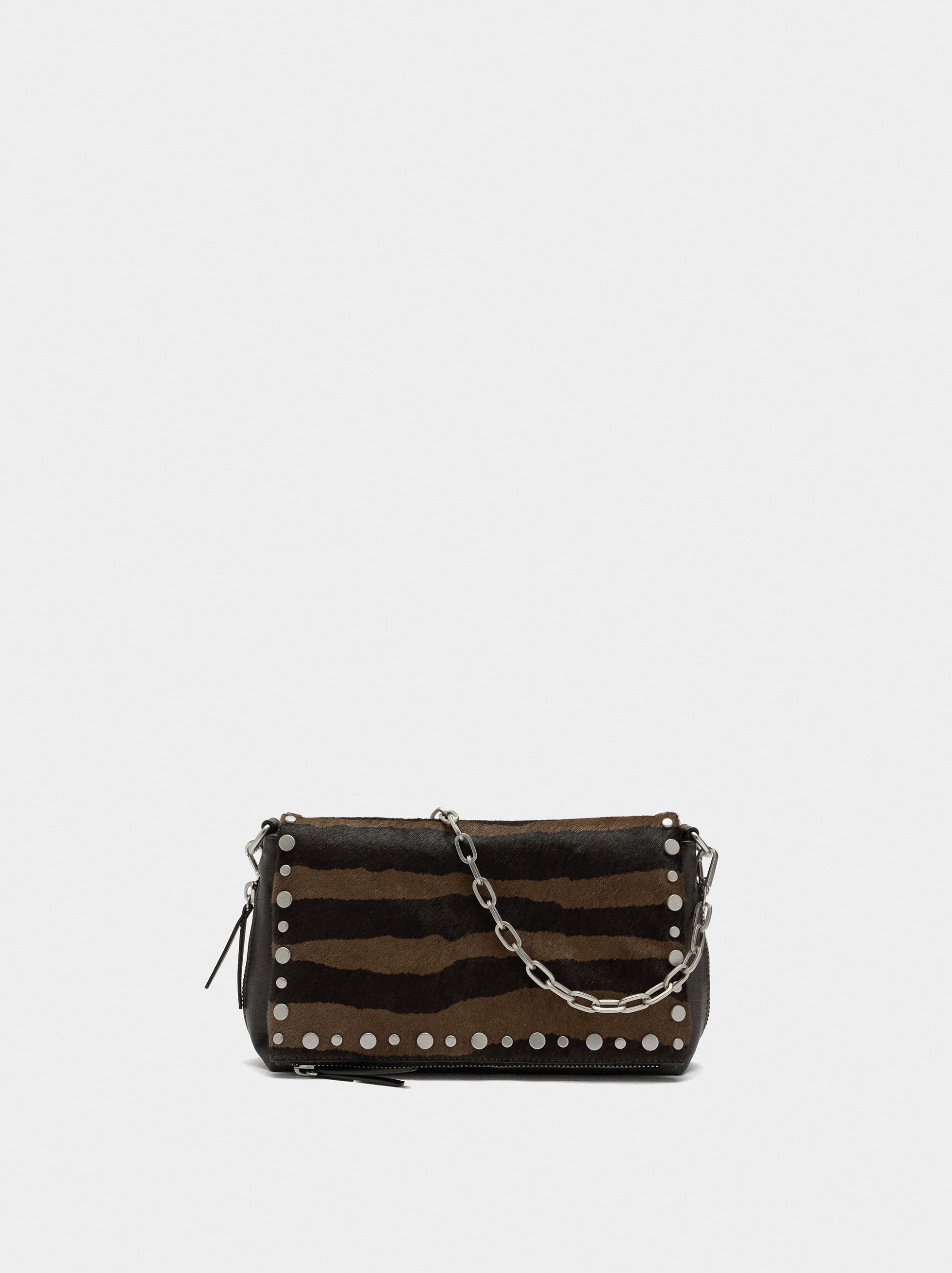 Bolso De Hombro Detalles De Piel Y Tachuelas