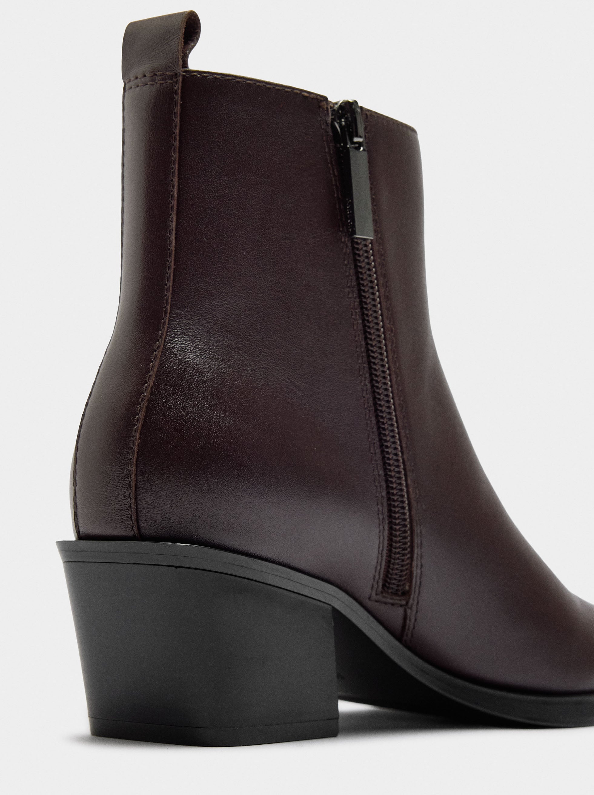 Botines De Piel Tacón Ancho