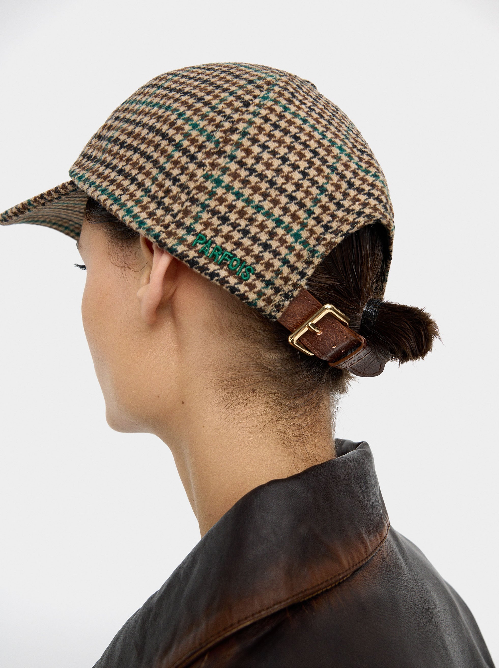 Gorra De Cuadros Con Lana