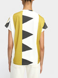 Camiseta Estampada Con Escote En Pico