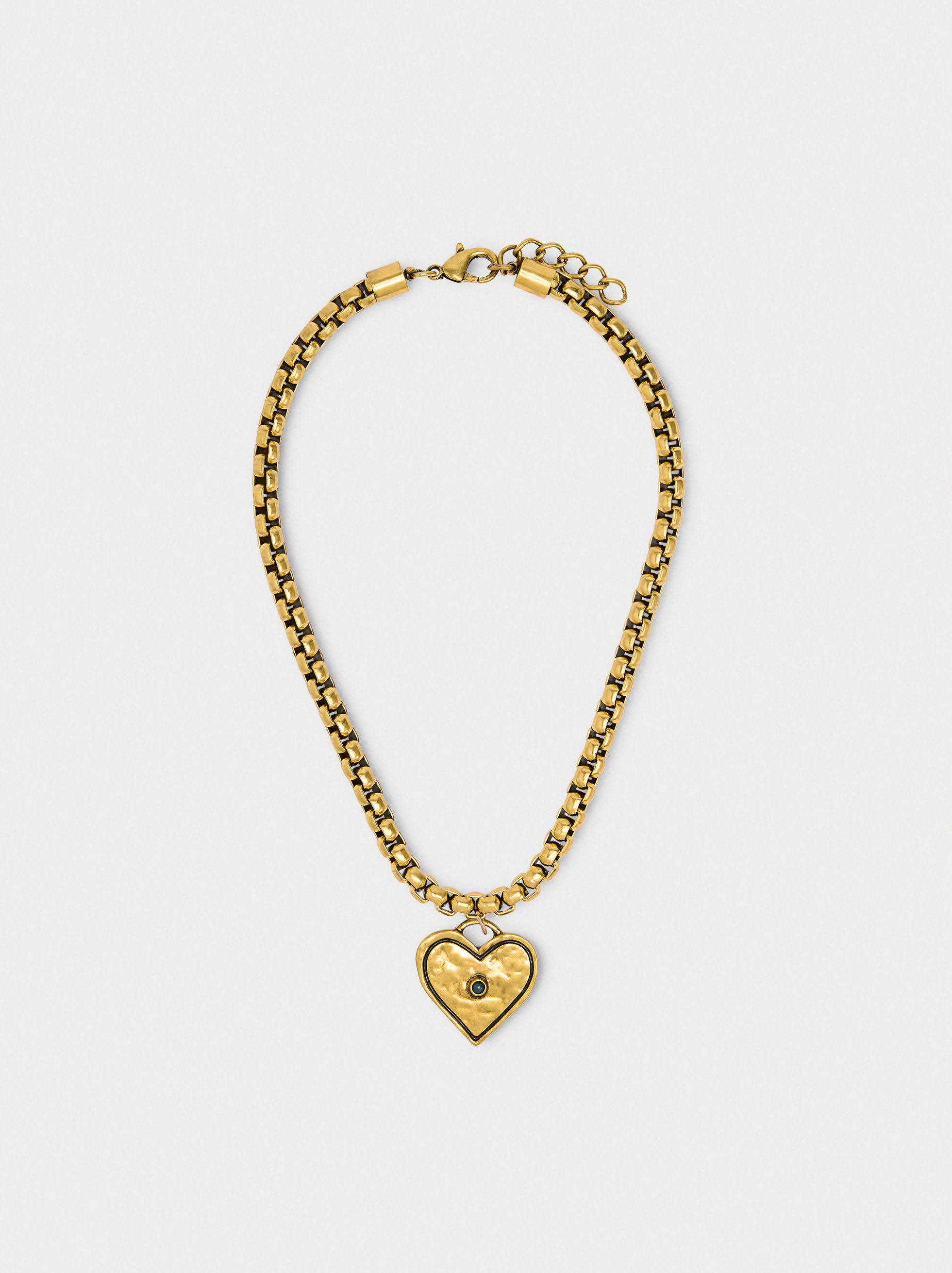 Collar Corto De Eslabones Con Corazón