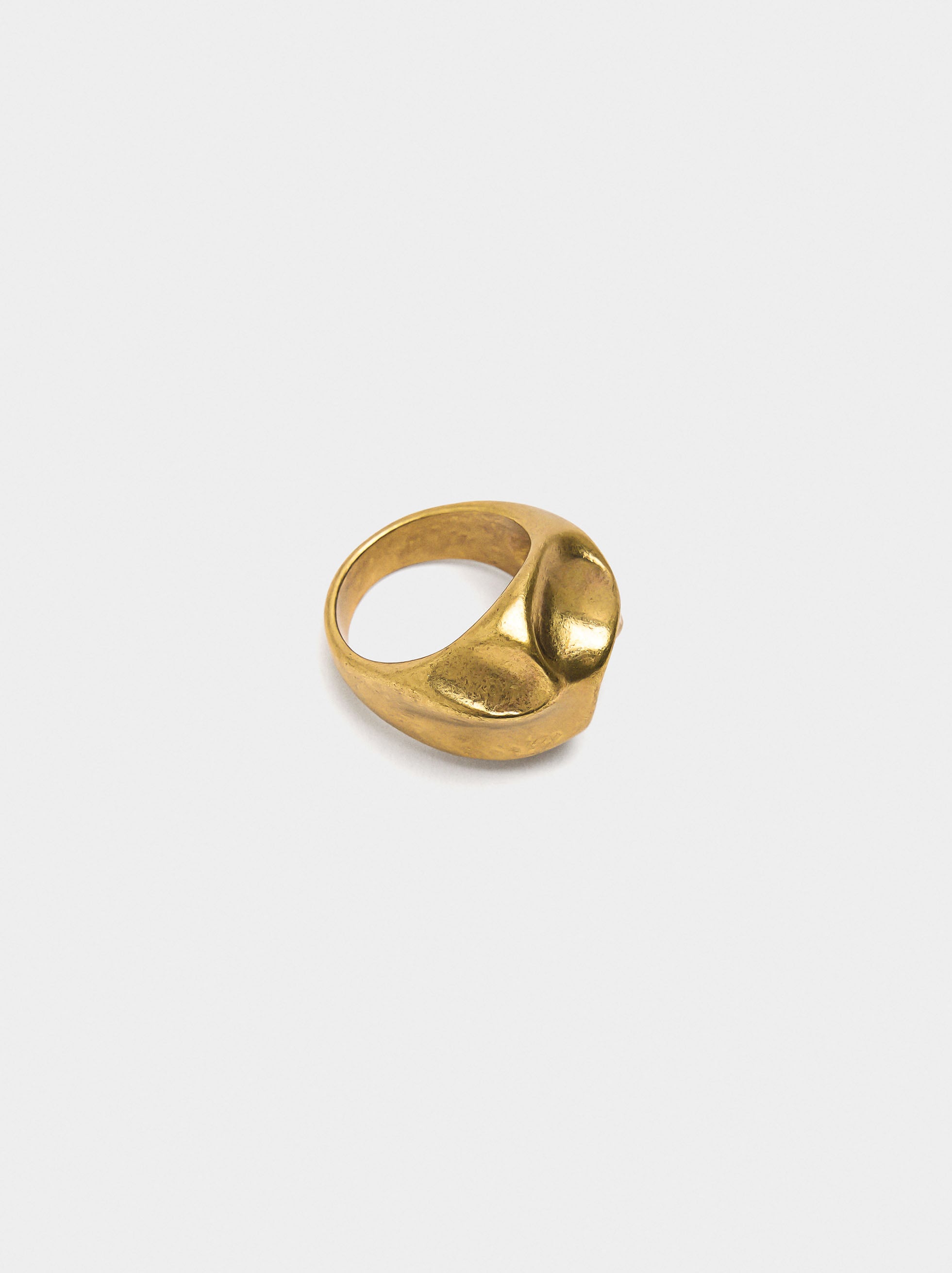 Anillo Irregular Con Relieve
