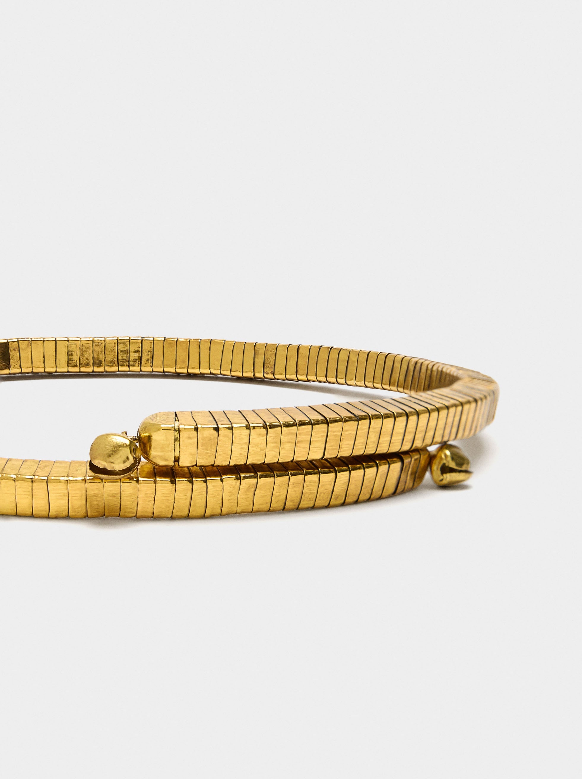 Collar Espiral Cuadrado