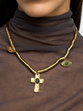 Collar Corto Con Colgantes De Piedras