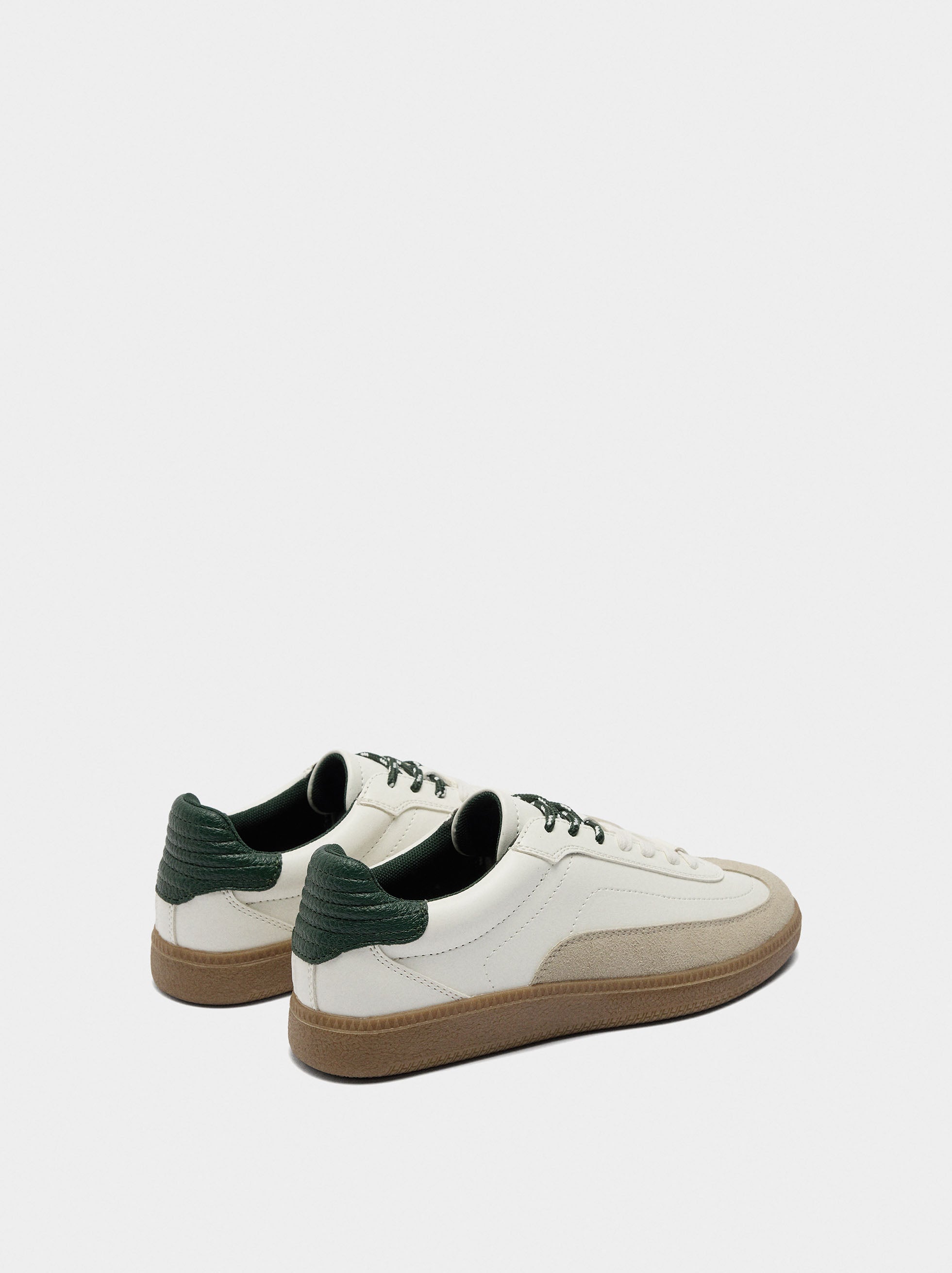 Zapatillas Con Contraste