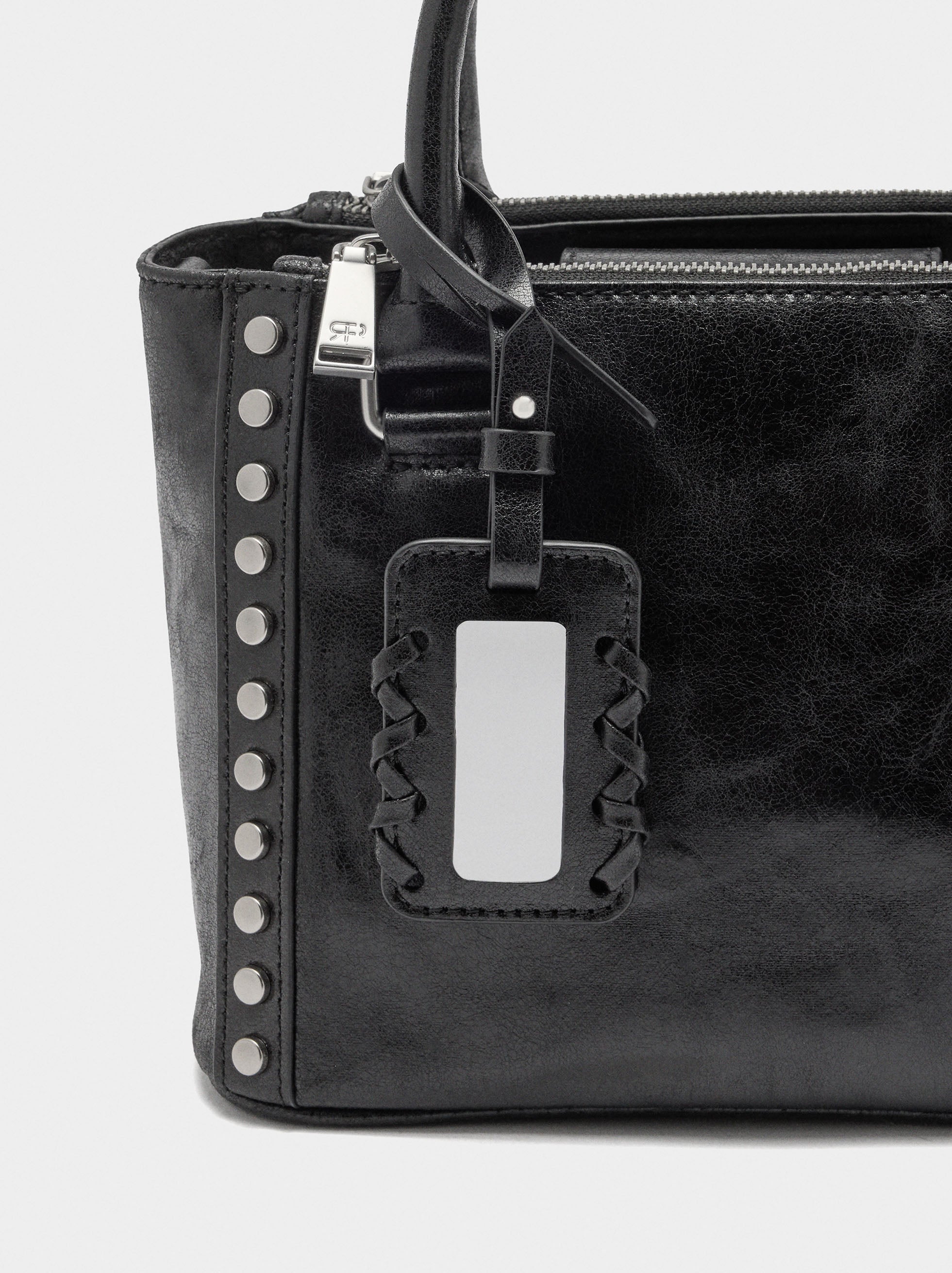 Bolso Tote Con Tachuelas