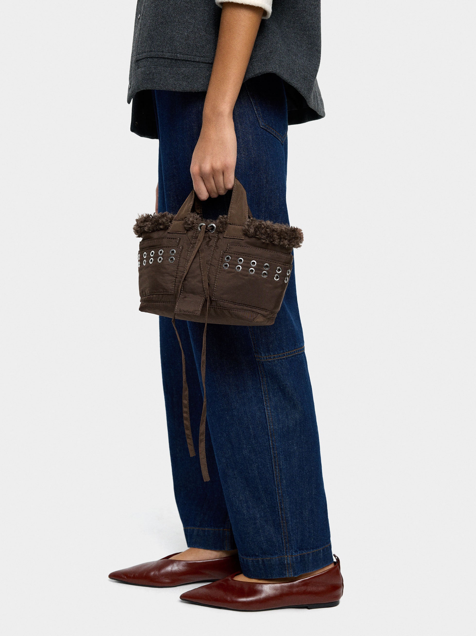 Bolso Tote De Nylon Borde Efecto Pelo