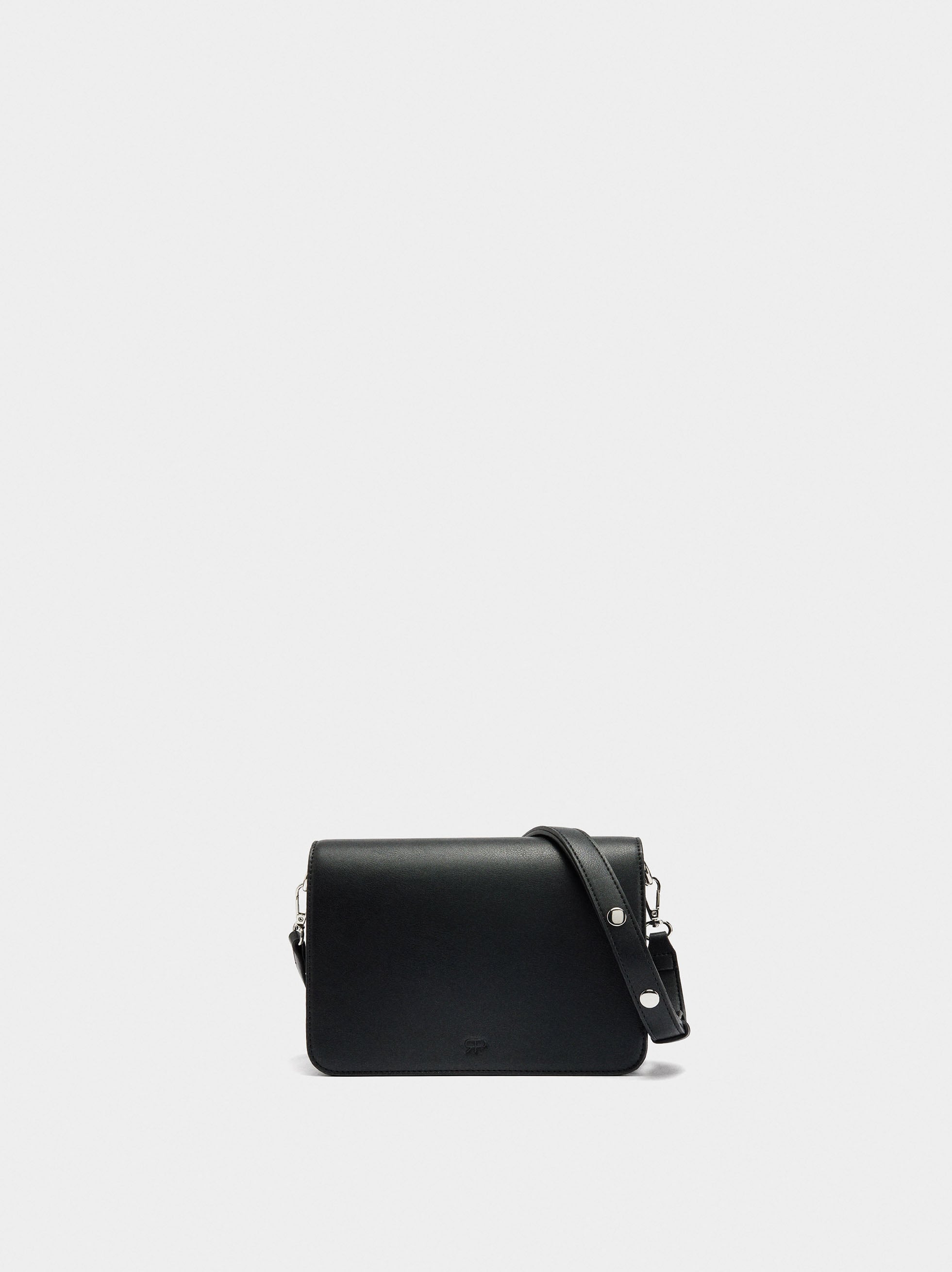 Bolso Bandolera Liso Con Solapa