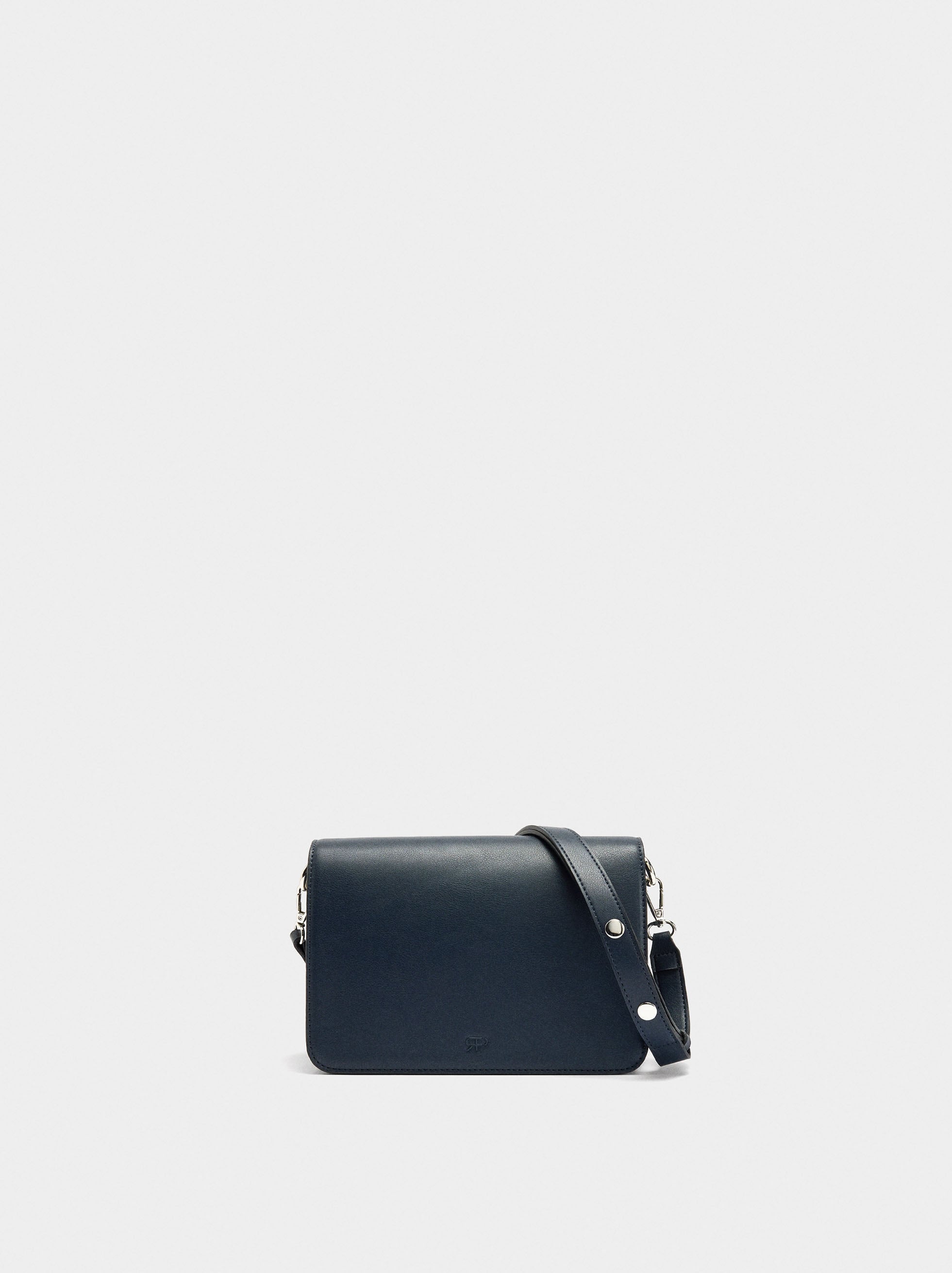 Bolso Bandolera Liso Con Solapa