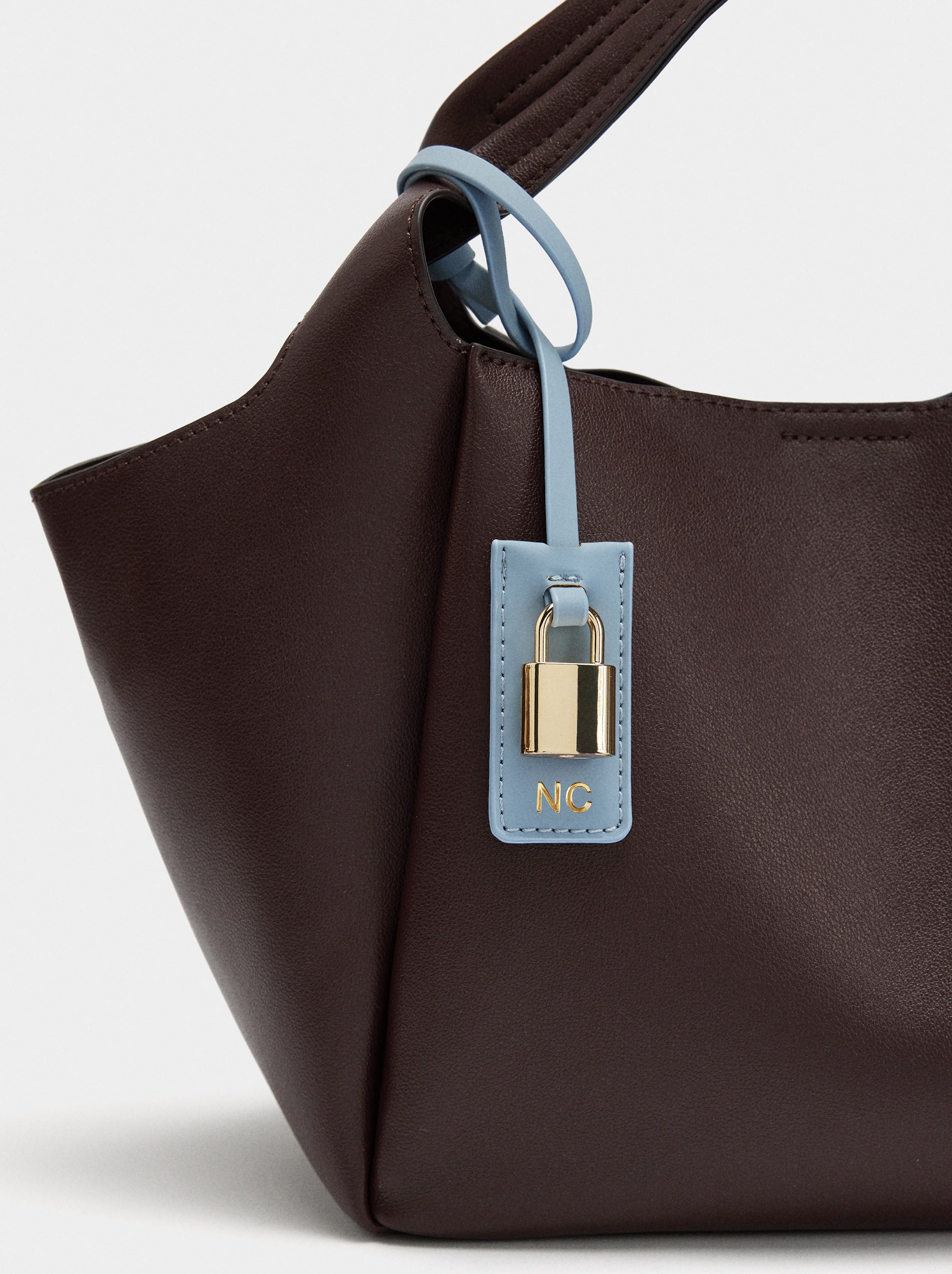Bolso Tote Con Penduro